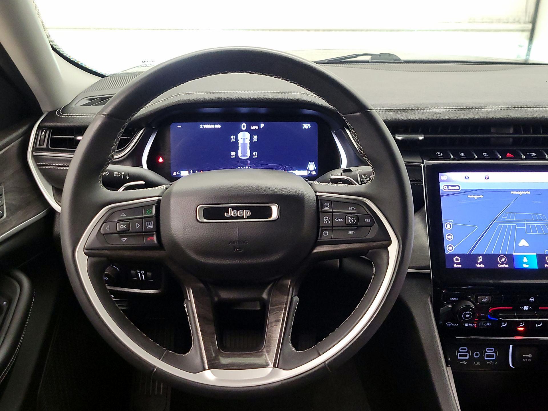 Thumbnail: 2023 Jeep Grand Cherokee - 10