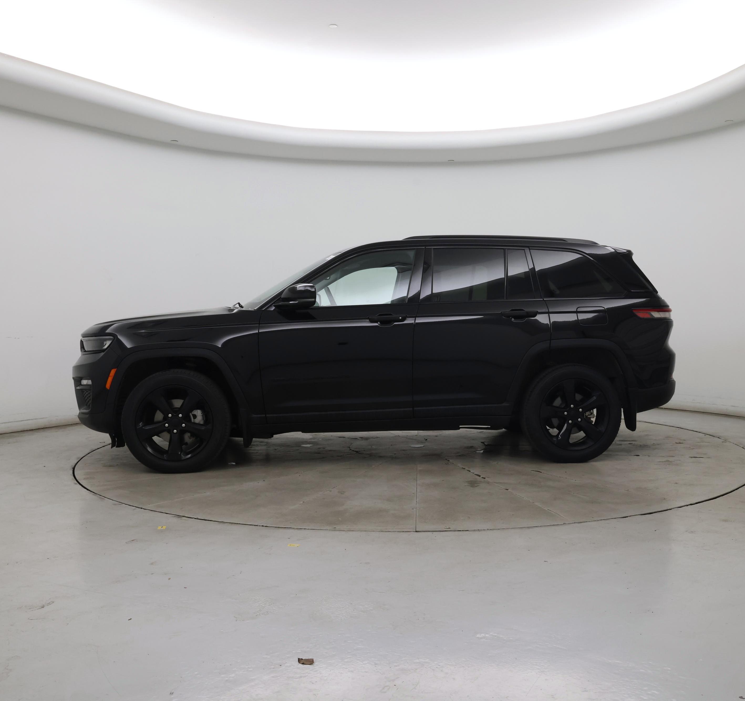 Thumbnail: 2023 Jeep Grand Cherokee - 3