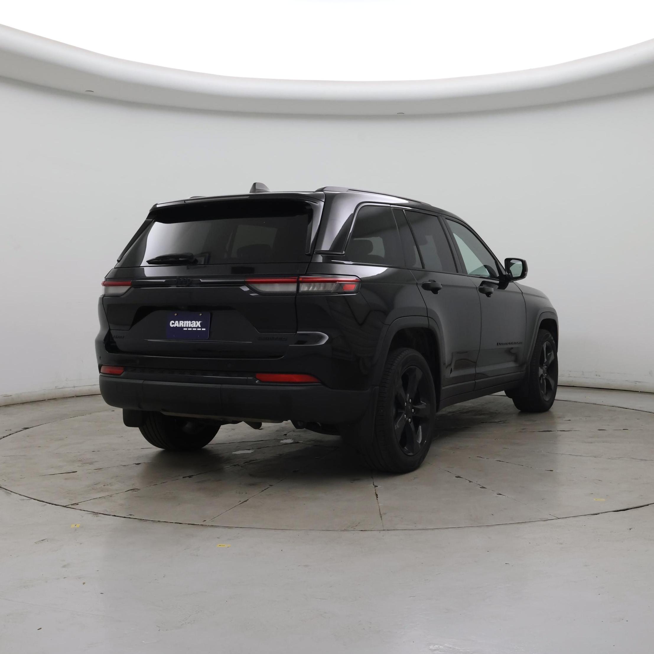 Thumbnail: 2023 Jeep Grand Cherokee - 8