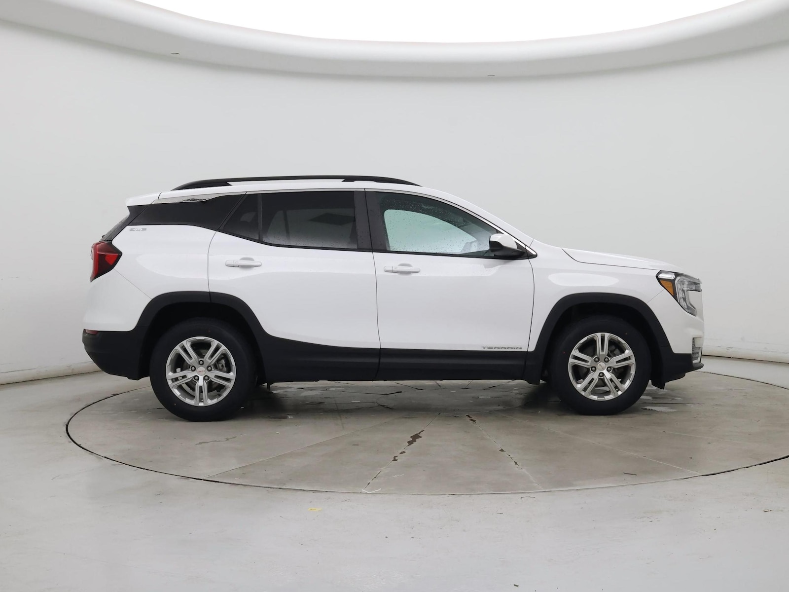 2023 GMC Terrain SLE - Photo 8