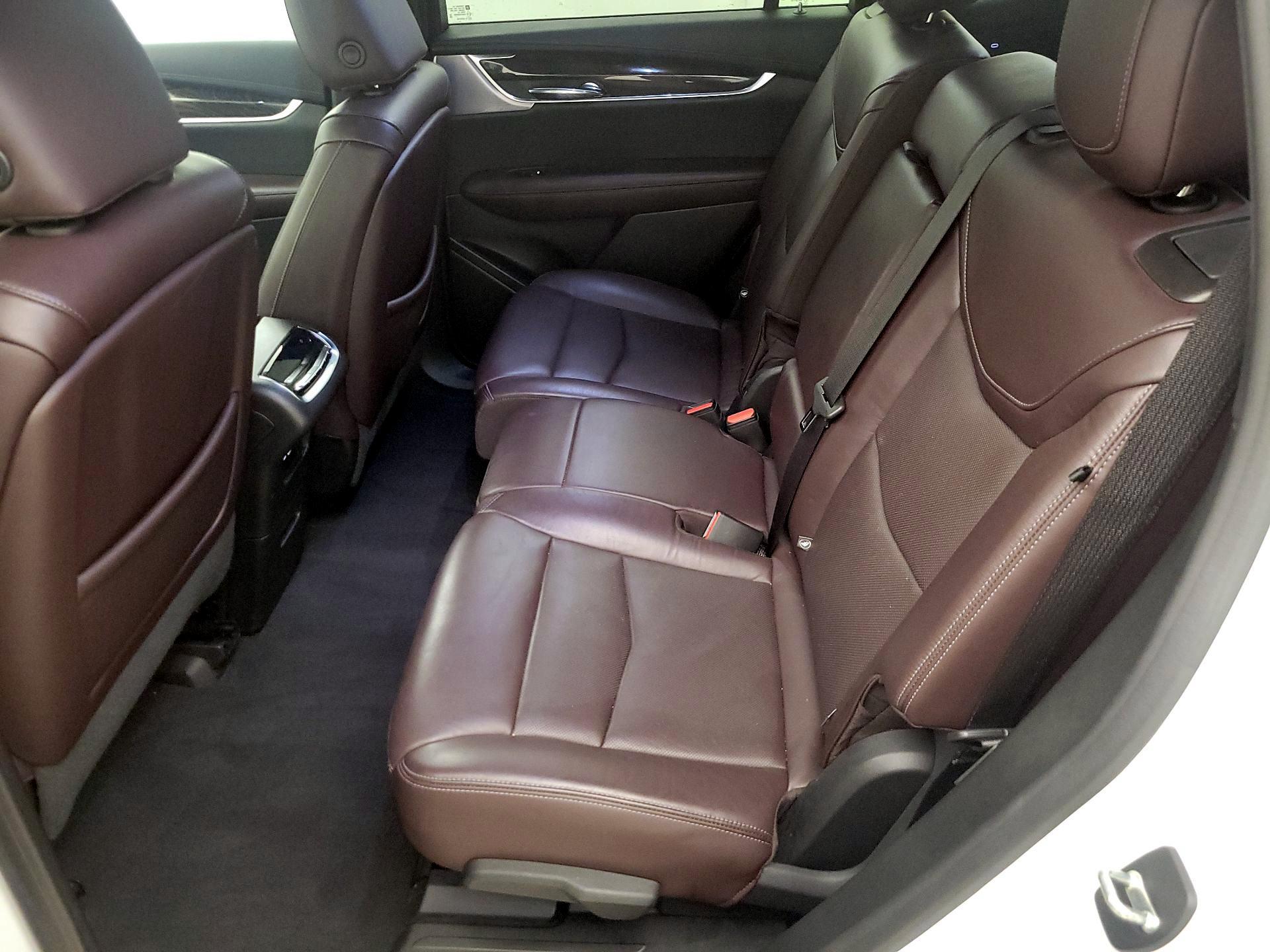 Thumbnail: 2020 Cadillac XT6 - 18