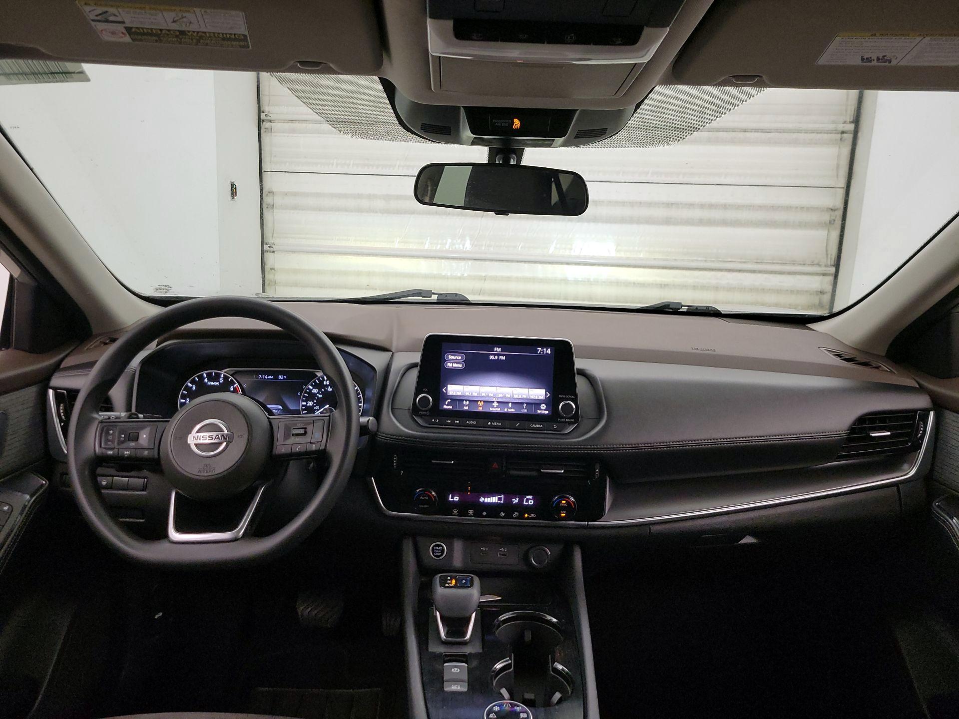 Thumbnail: 2021 Nissan Rogue - 9