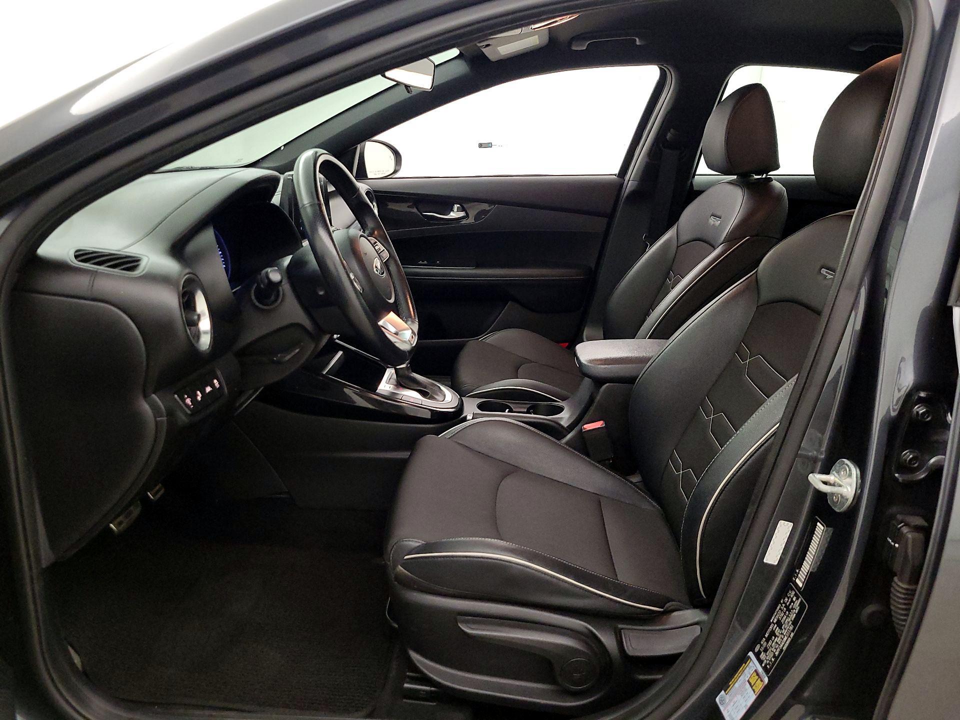 Thumbnail: 2021 Kia Forte - 11