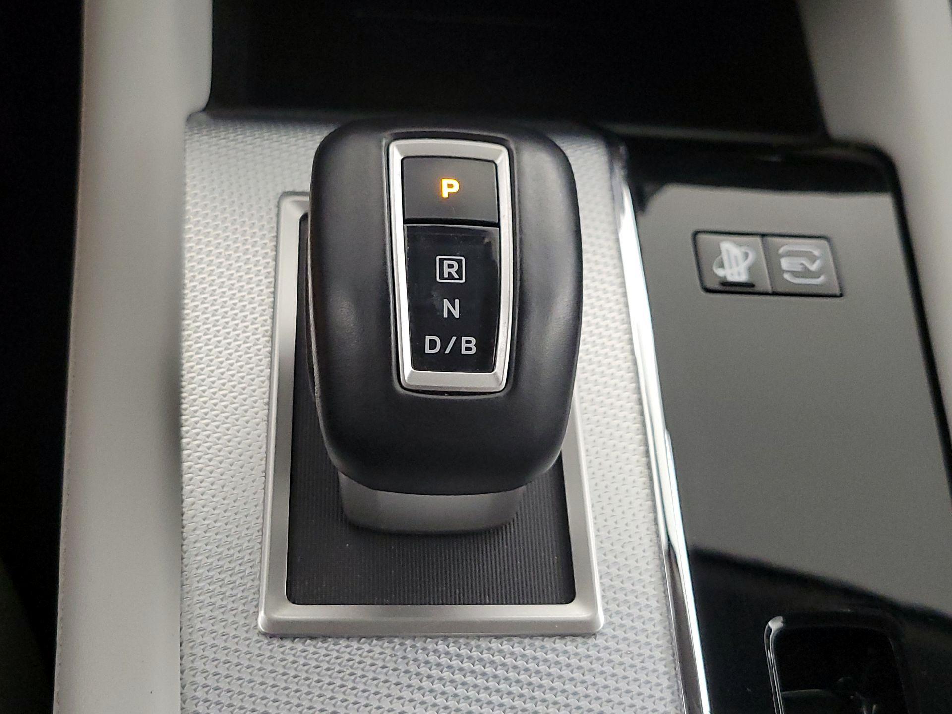 Thumbnail: 2023 Mitsubishi Outlander - 19