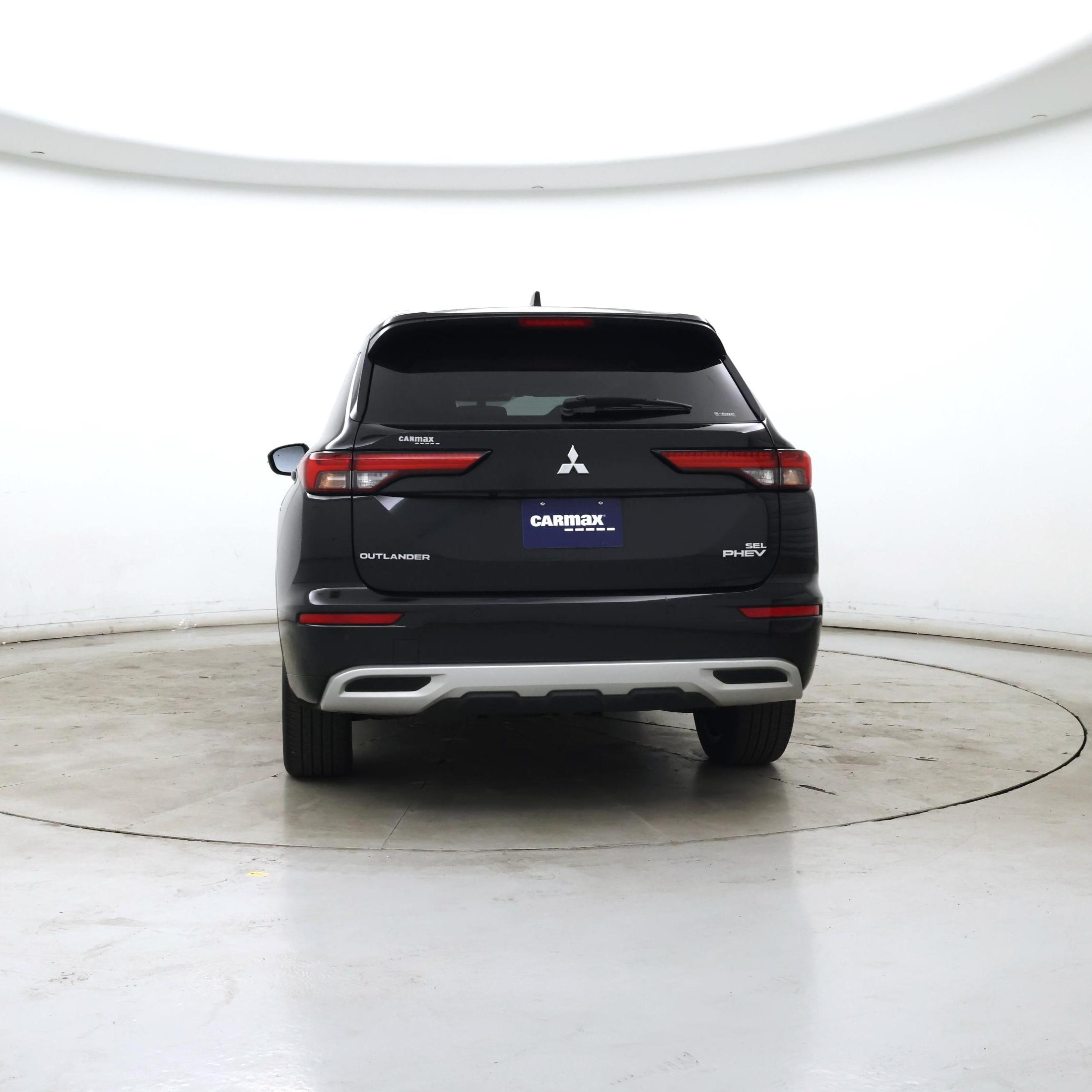 Thumbnail: 2023 Mitsubishi Outlander - 6