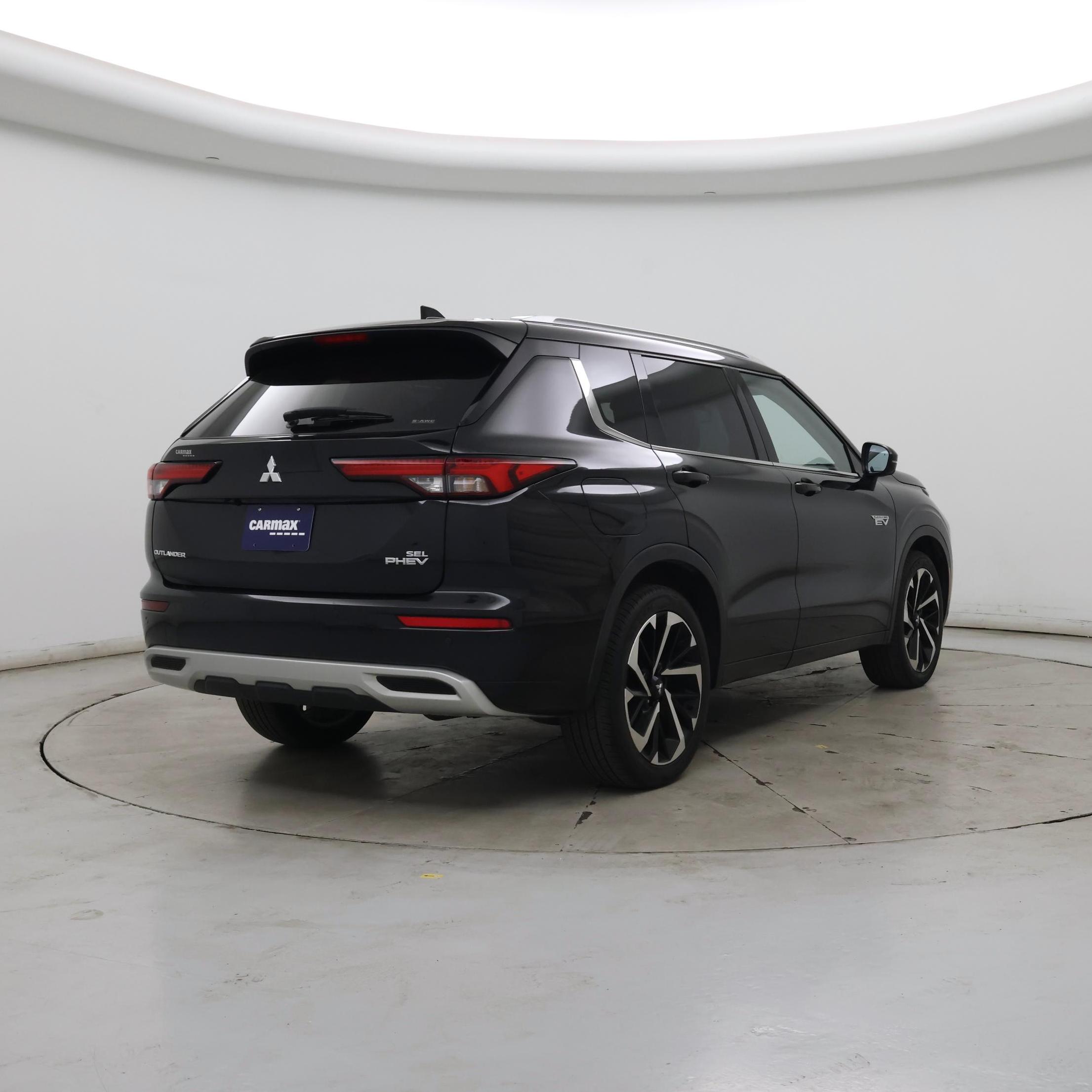 Thumbnail: 2023 Mitsubishi Outlander - 8