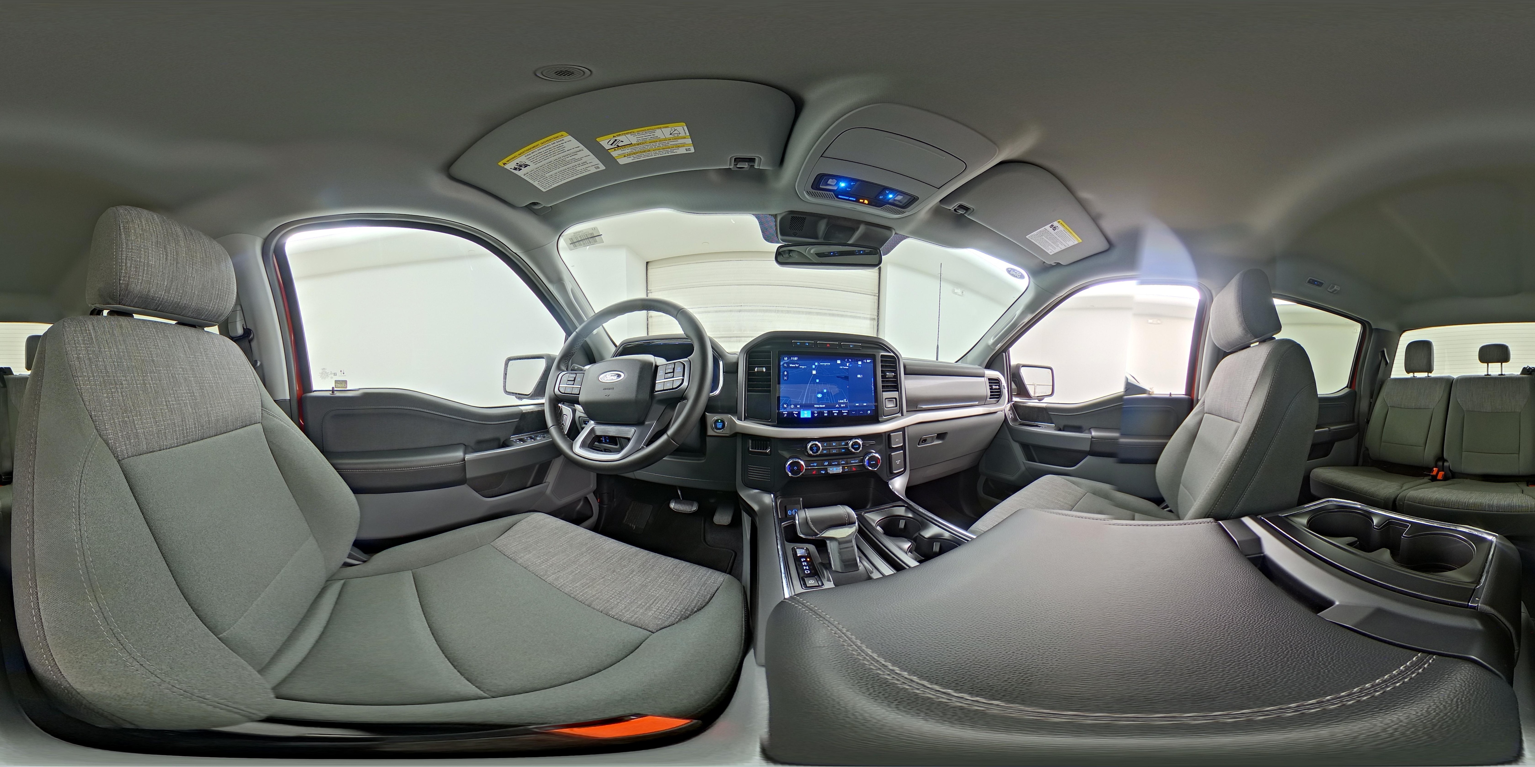 2023 Ford F-150 Lightning XLT - Photo 24