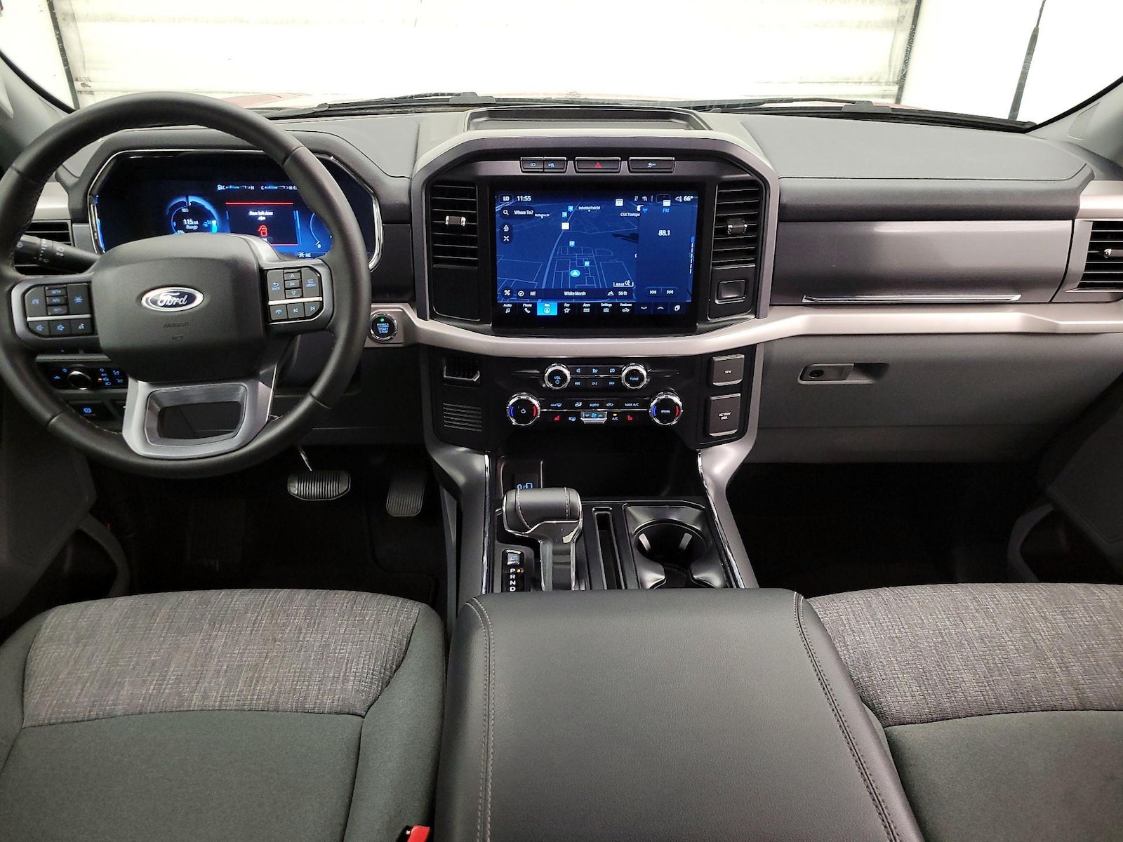 2023 Ford F-150 Lightning XLT - Photo 10