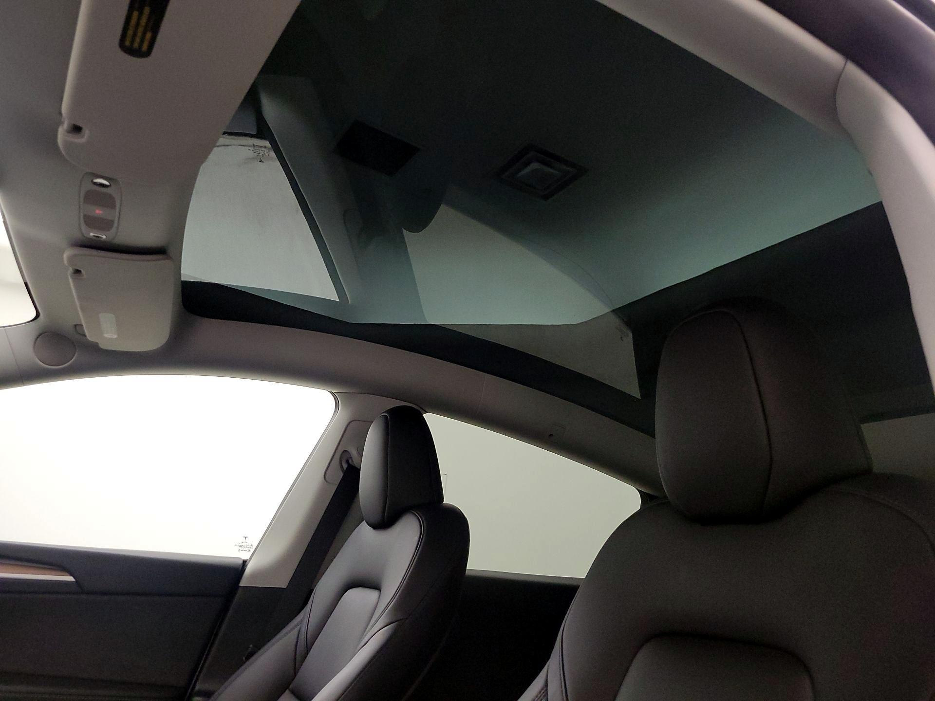 Thumbnail: 2022 Tesla Model Y - 19