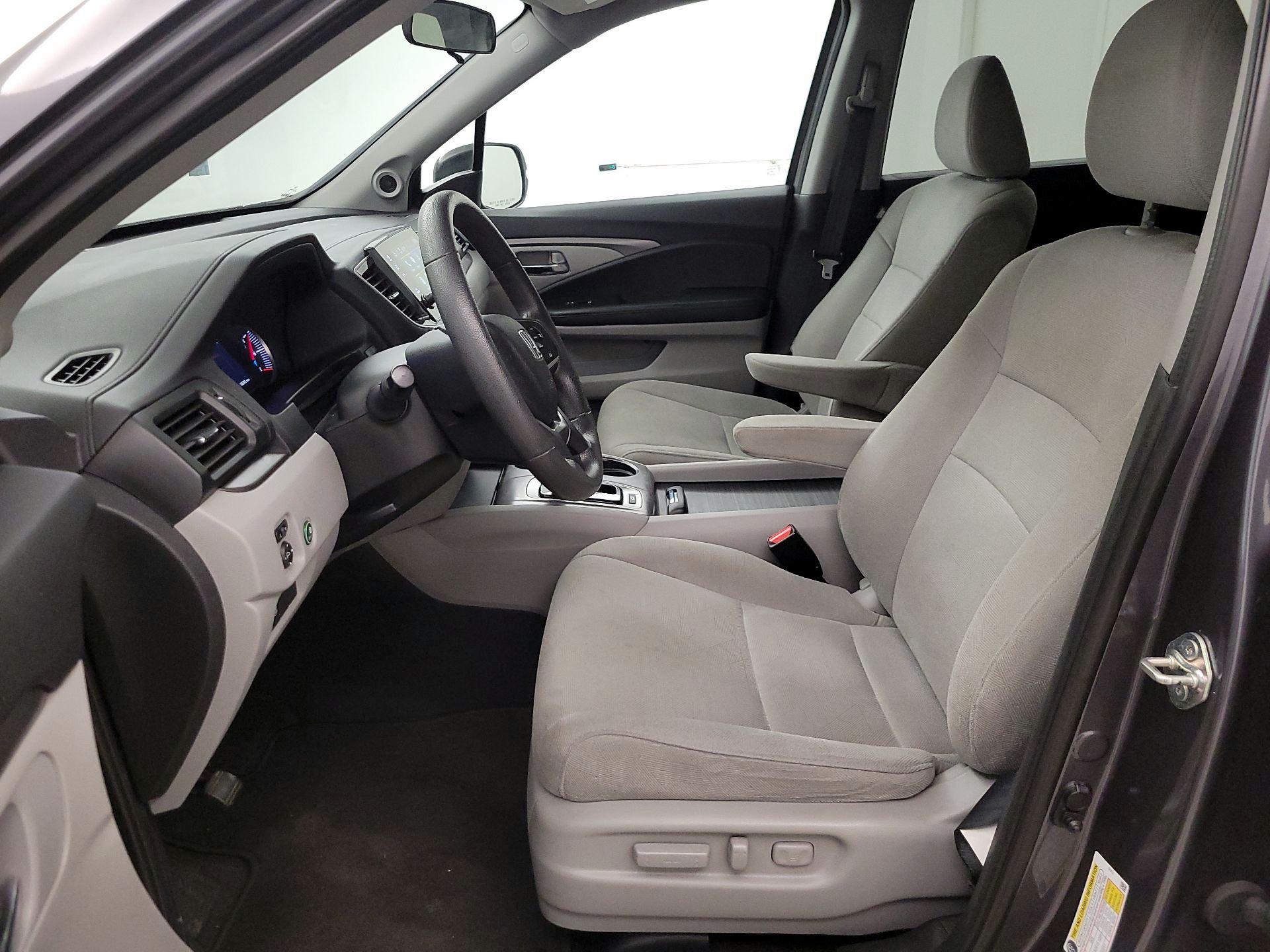 Thumbnail: 2019 Honda Pilot - 11