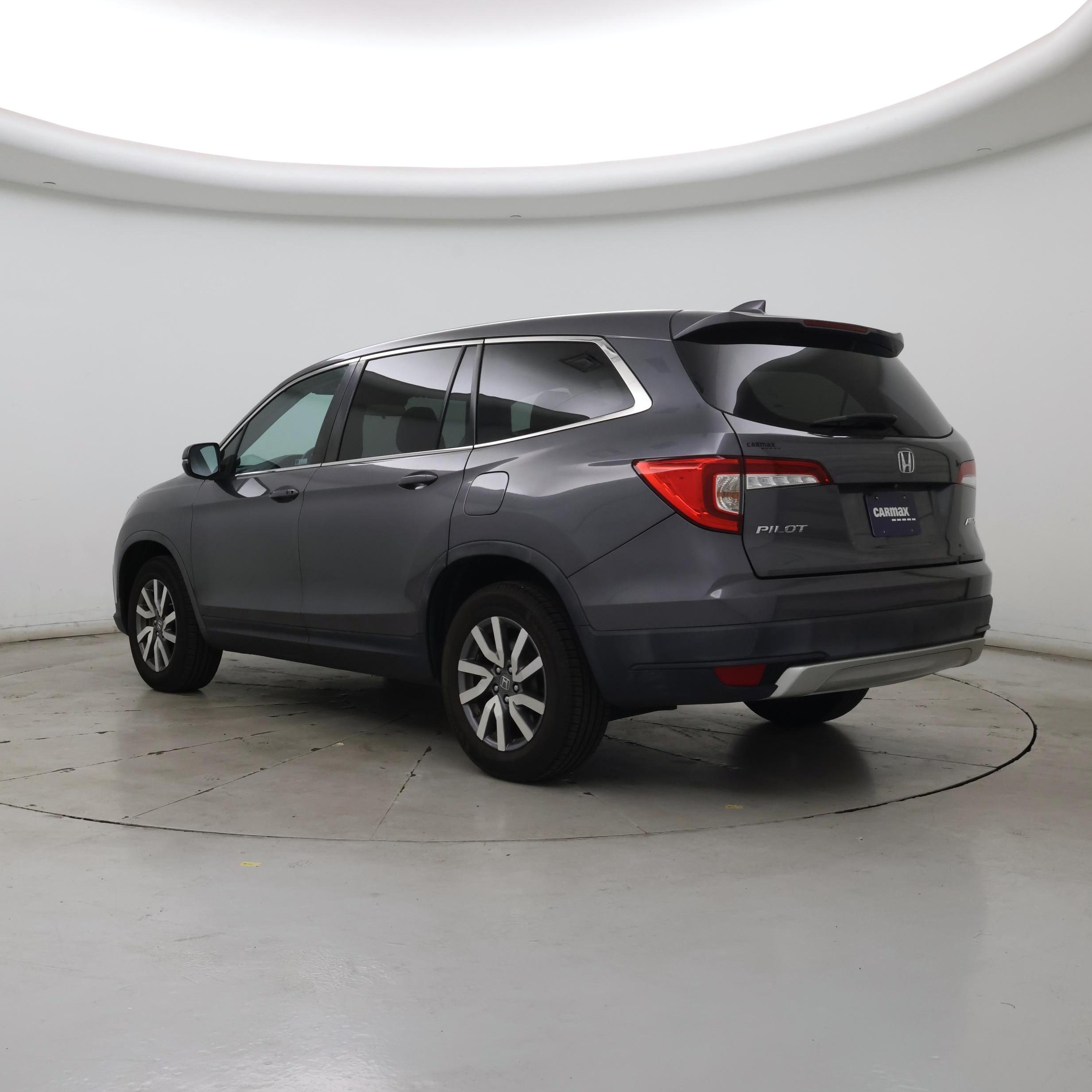 Thumbnail: 2019 Honda Pilot - 2