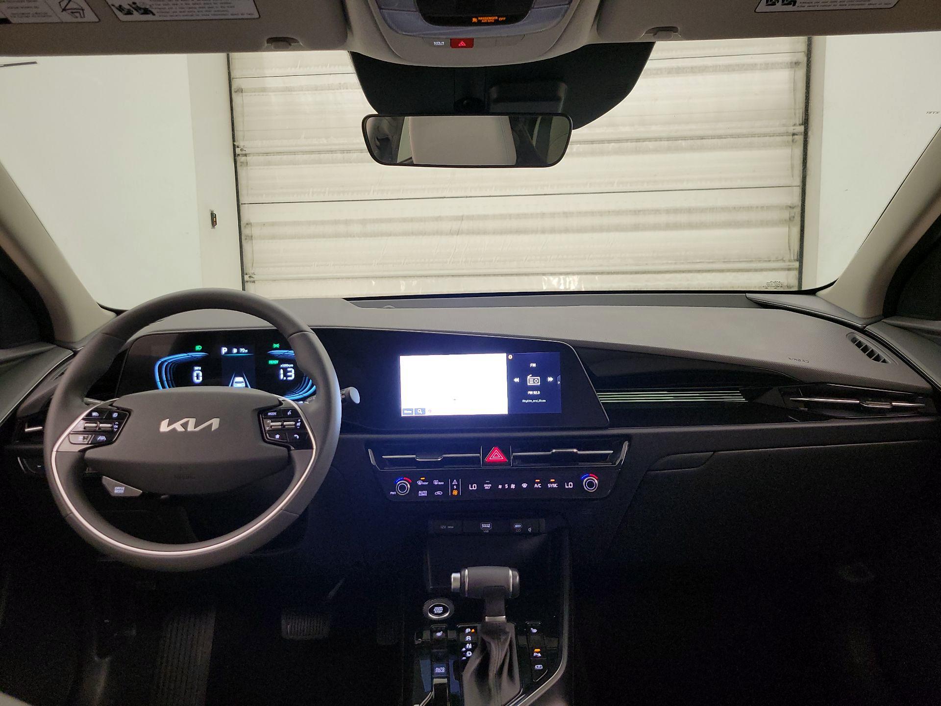 Thumbnail: 2025 Kia Niro - 9