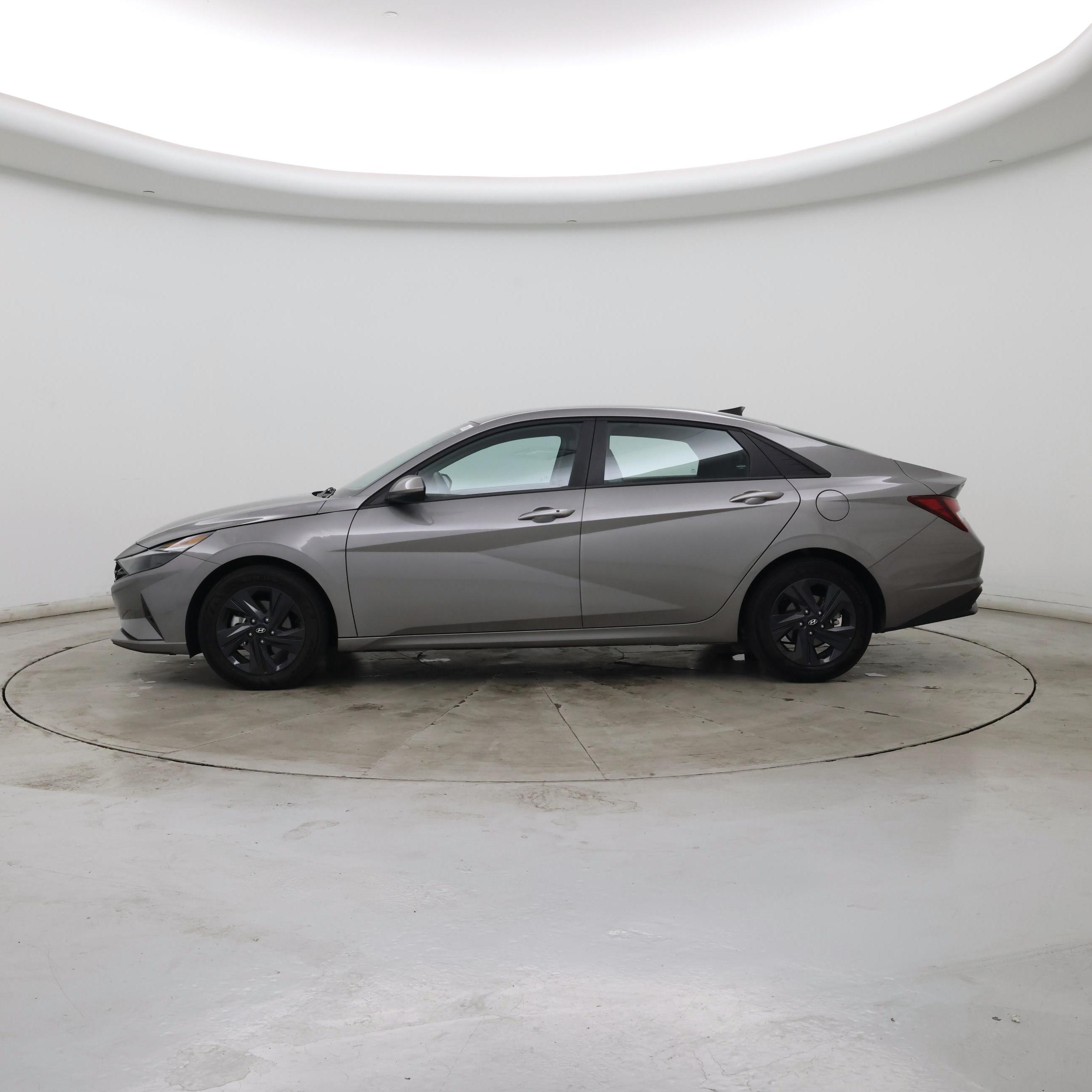 Thumbnail: 2023 Hyundai Elantra - 3