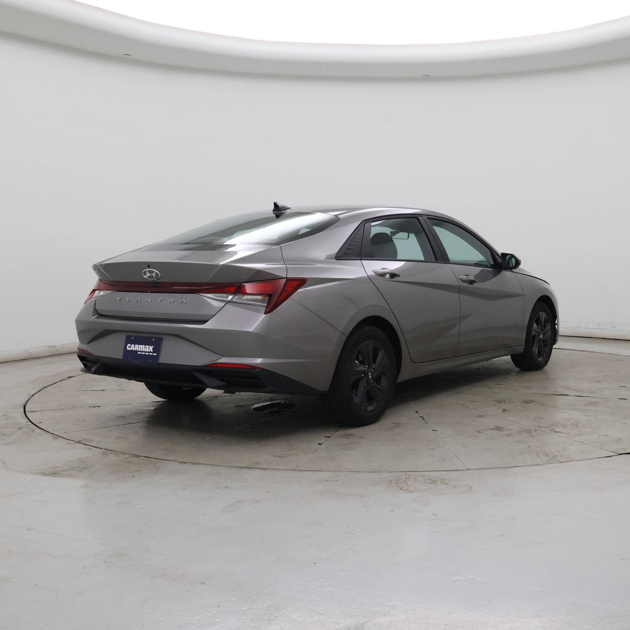 Thumbnail: 2023 Hyundai Elantra - 8