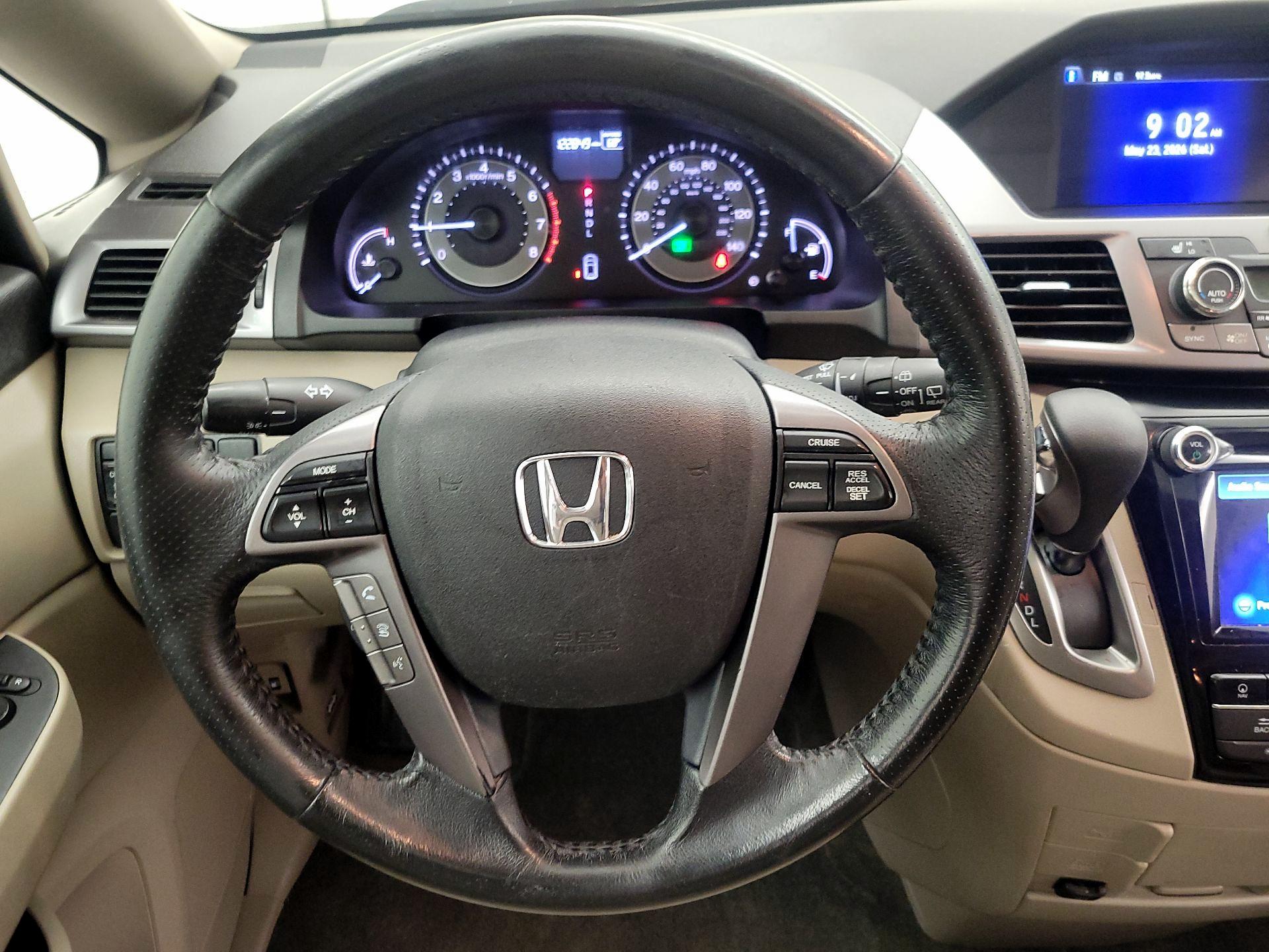 Thumbnail: 2014 Honda Odyssey - 10