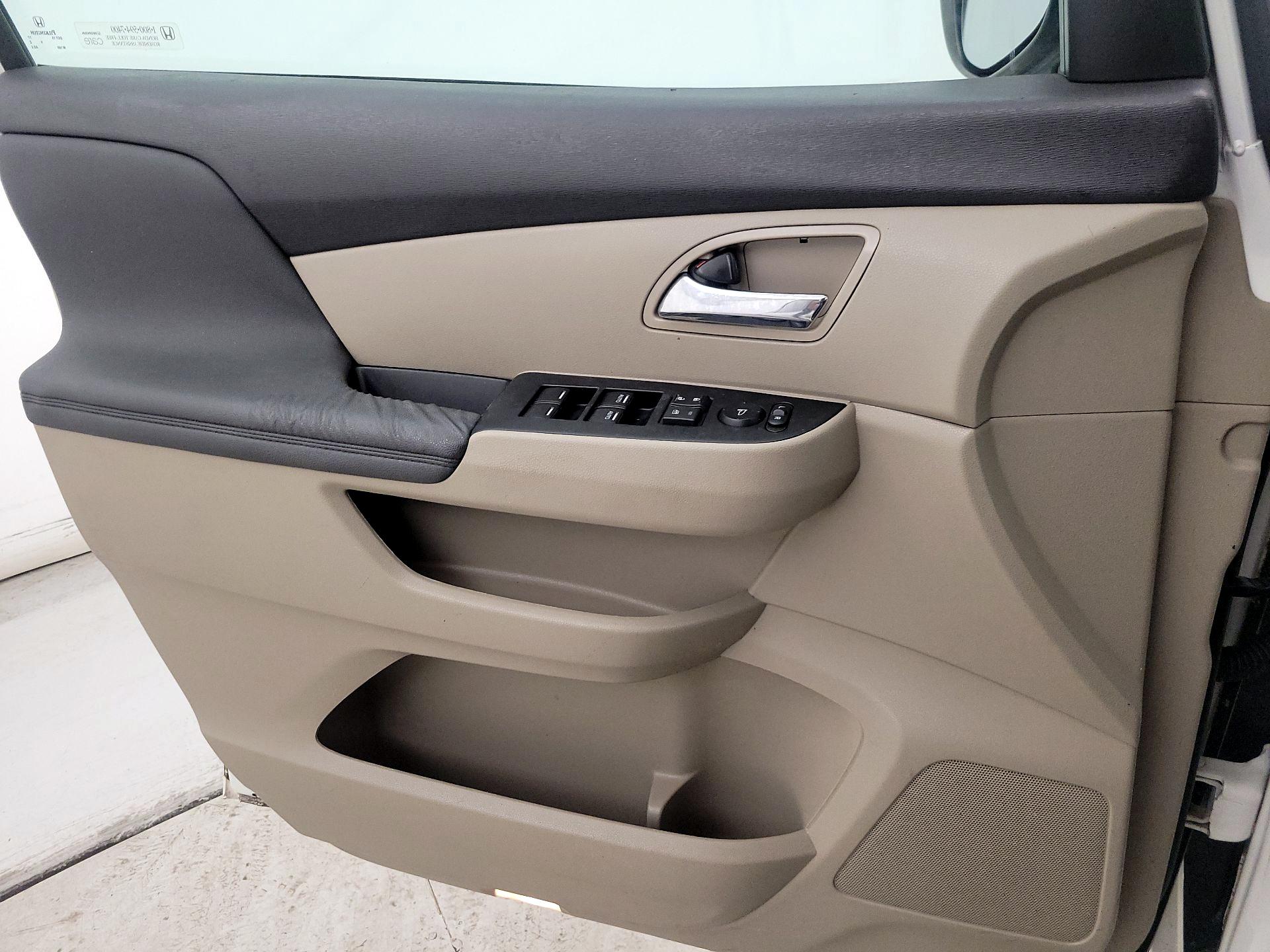 Thumbnail: 2014 Honda Odyssey - 12