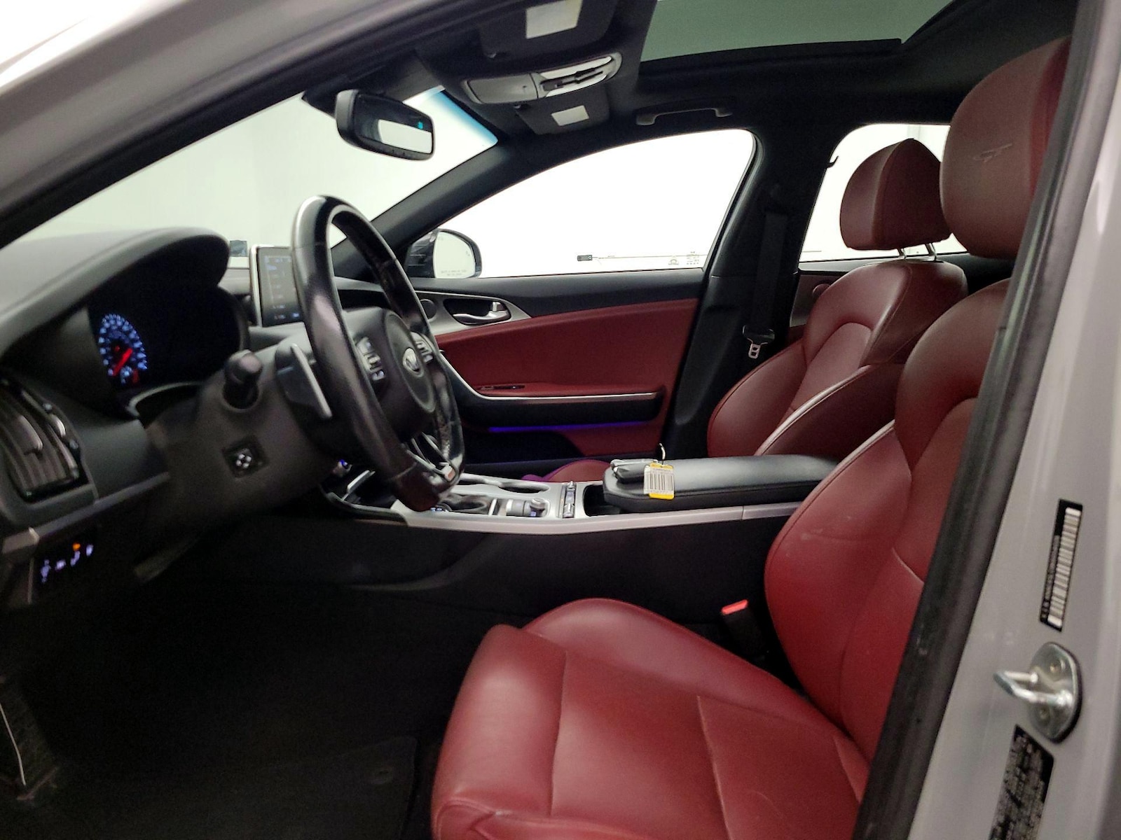 2019 Kia Stinger GT1 - Photo 12