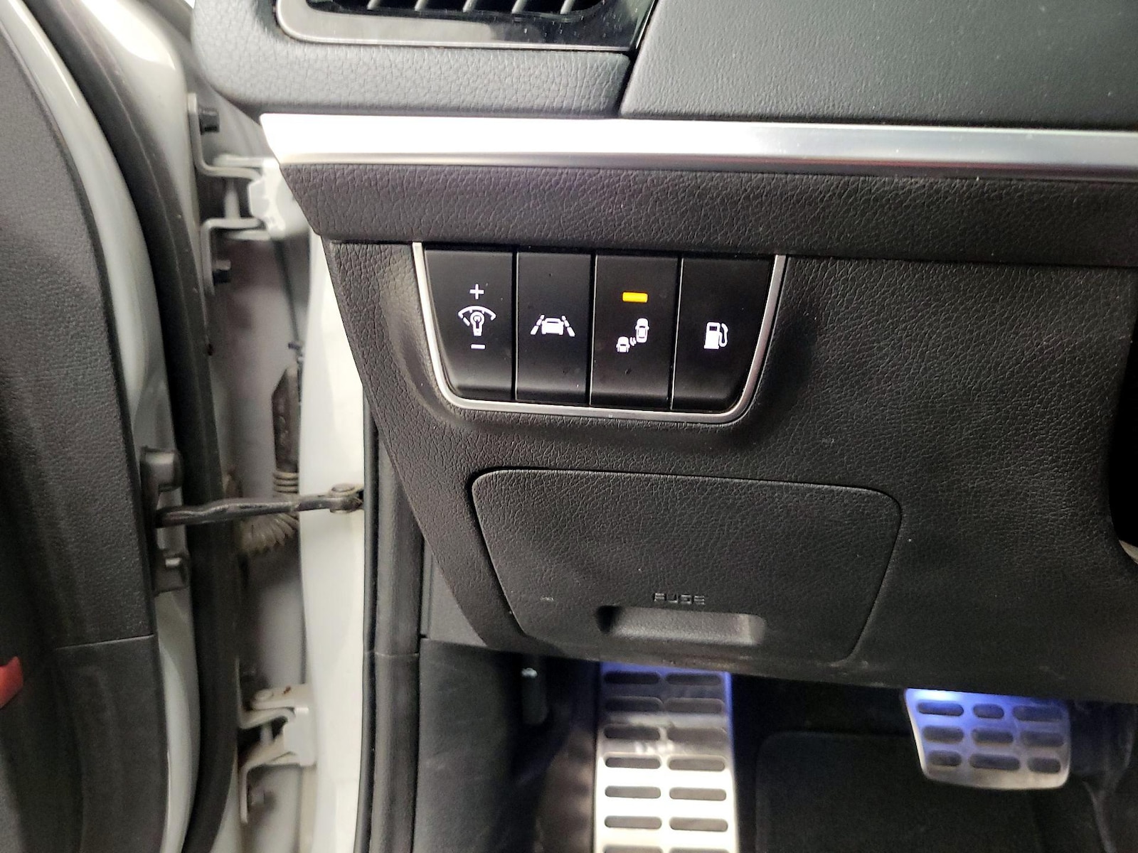 2019 Kia Stinger GT1 - Photo 14