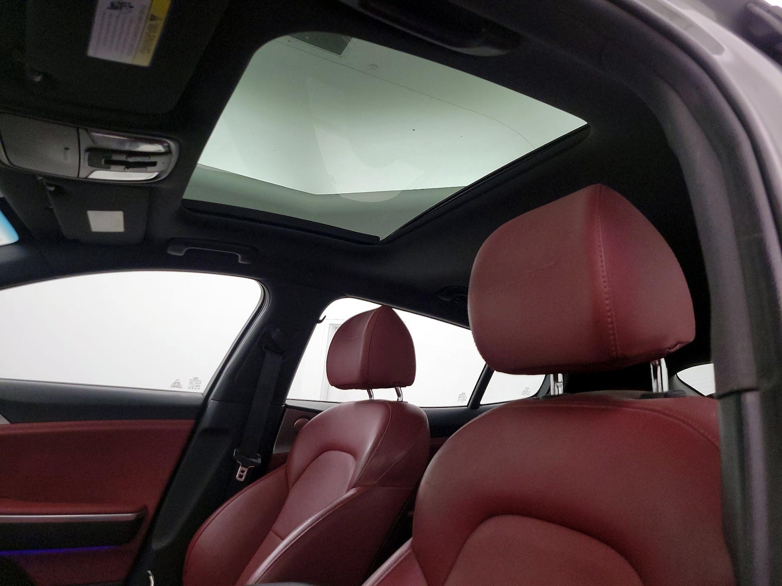 2019 Kia Stinger GT1 - Photo 20
