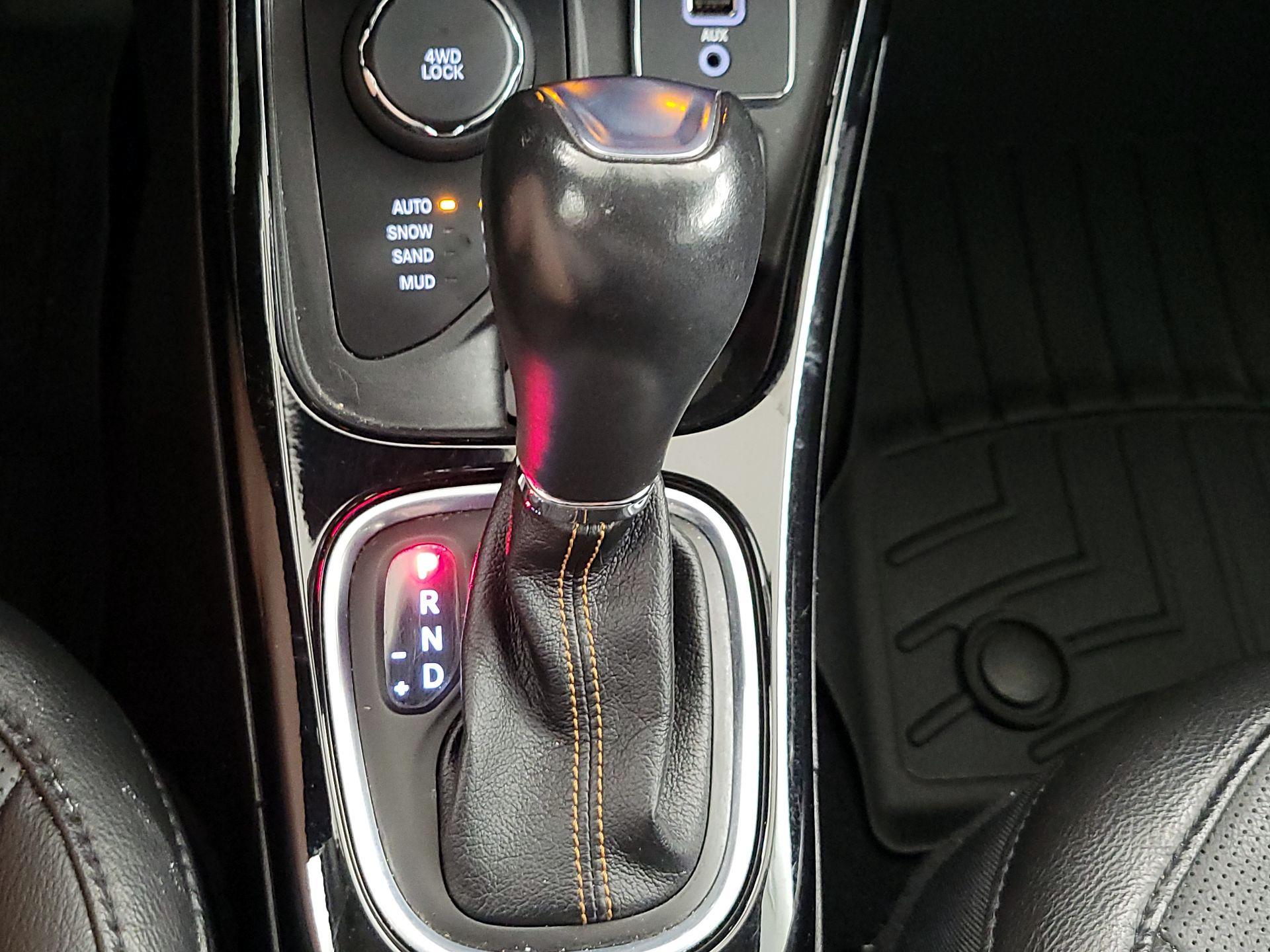 Thumbnail: 2021 Jeep Compass - 18