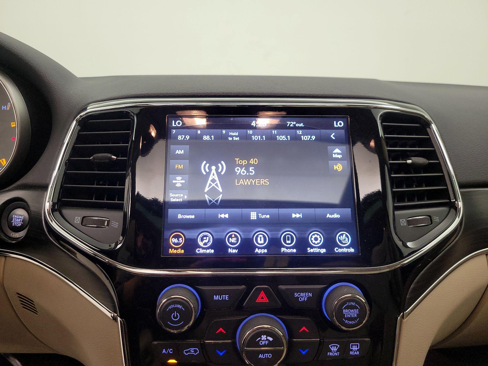Thumbnail: 2020 Jeep Grand Cherokee - 16
