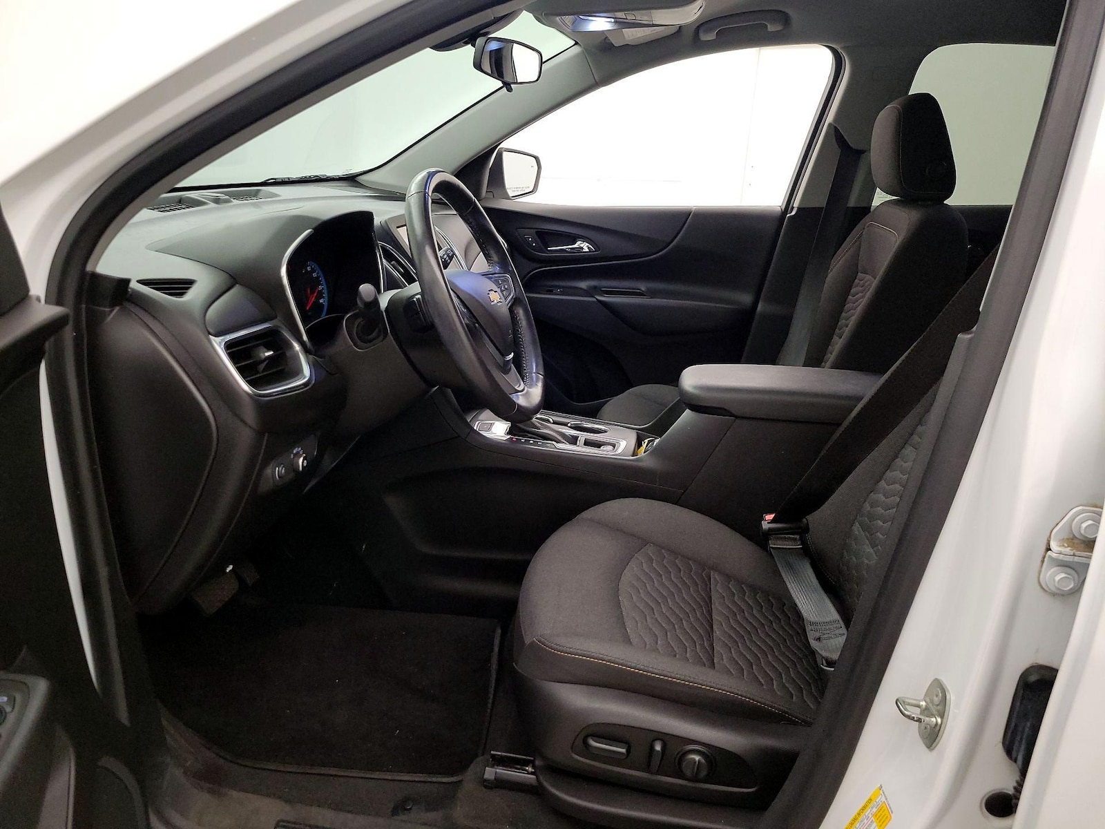 2018 Chevrolet Equinox LT - Photo 12