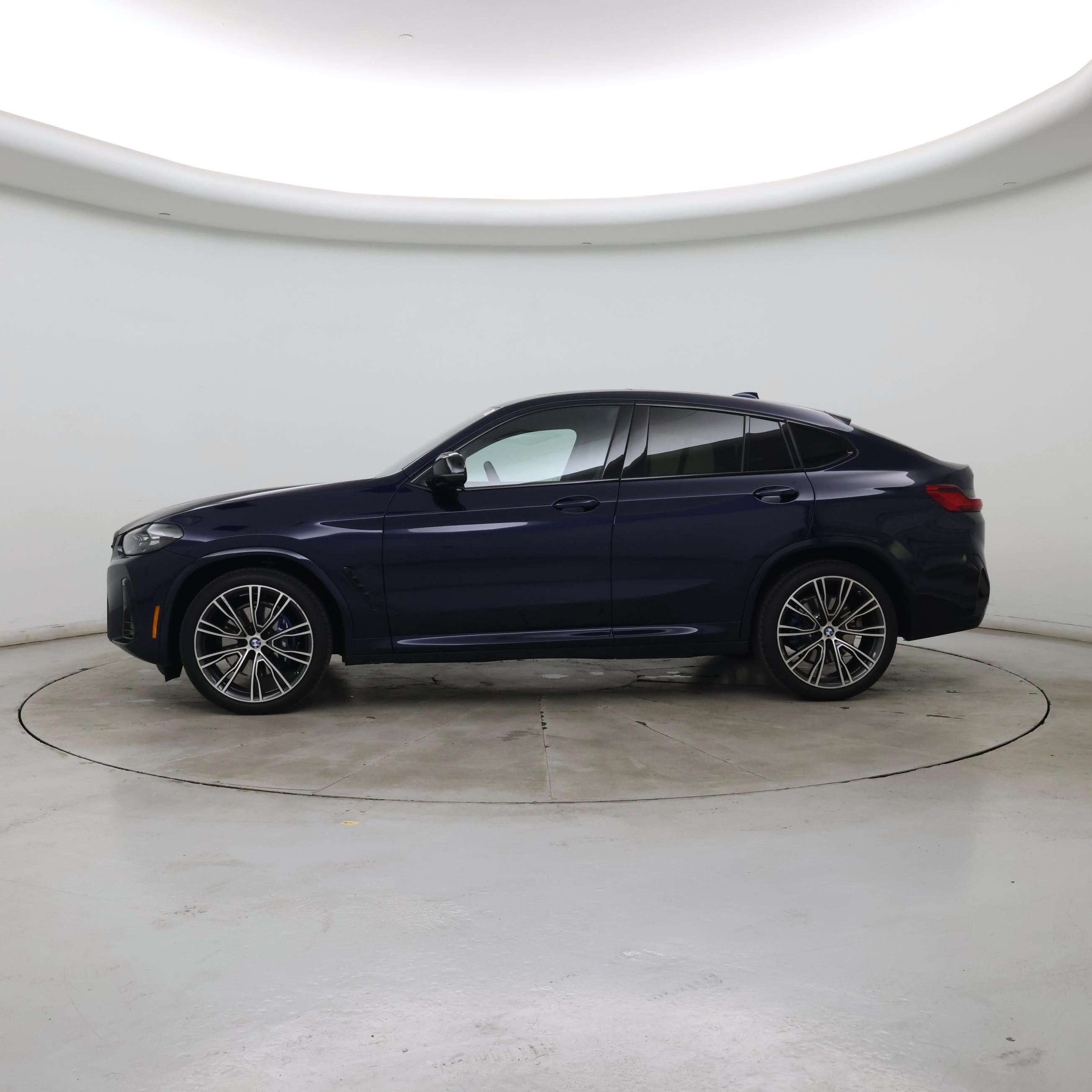 Thumbnail: 2023 BMW X4 - 3