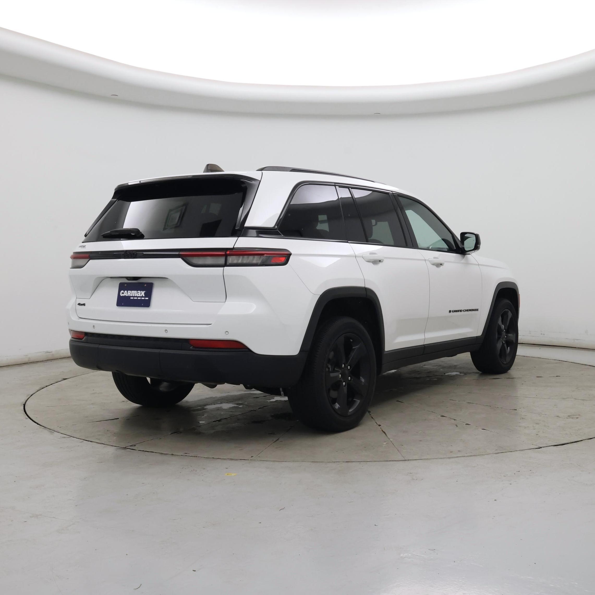 Thumbnail: 2023 Jeep Grand Cherokee - 8