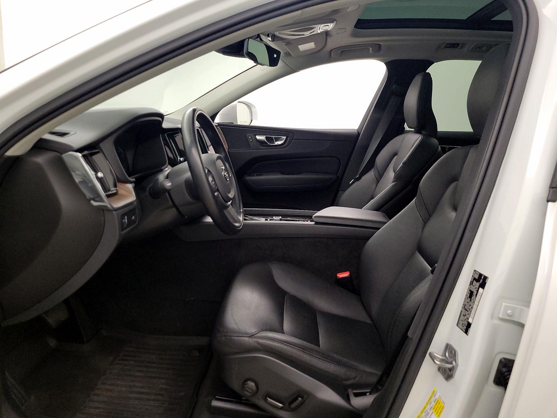 Thumbnail: 2021 Volvo XC60 - 11