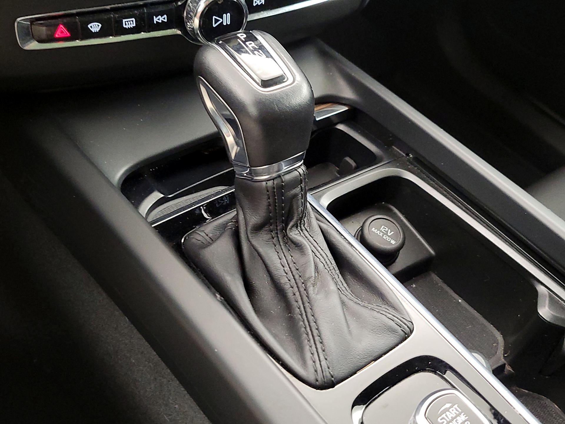 Thumbnail: 2021 Volvo XC60 - 18