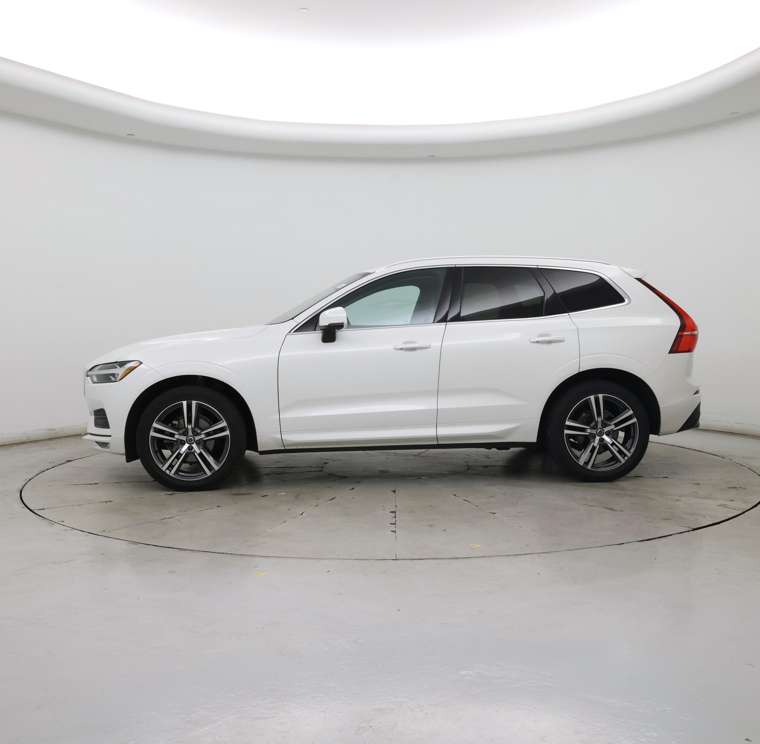 Thumbnail: 2021 Volvo XC60 - 3