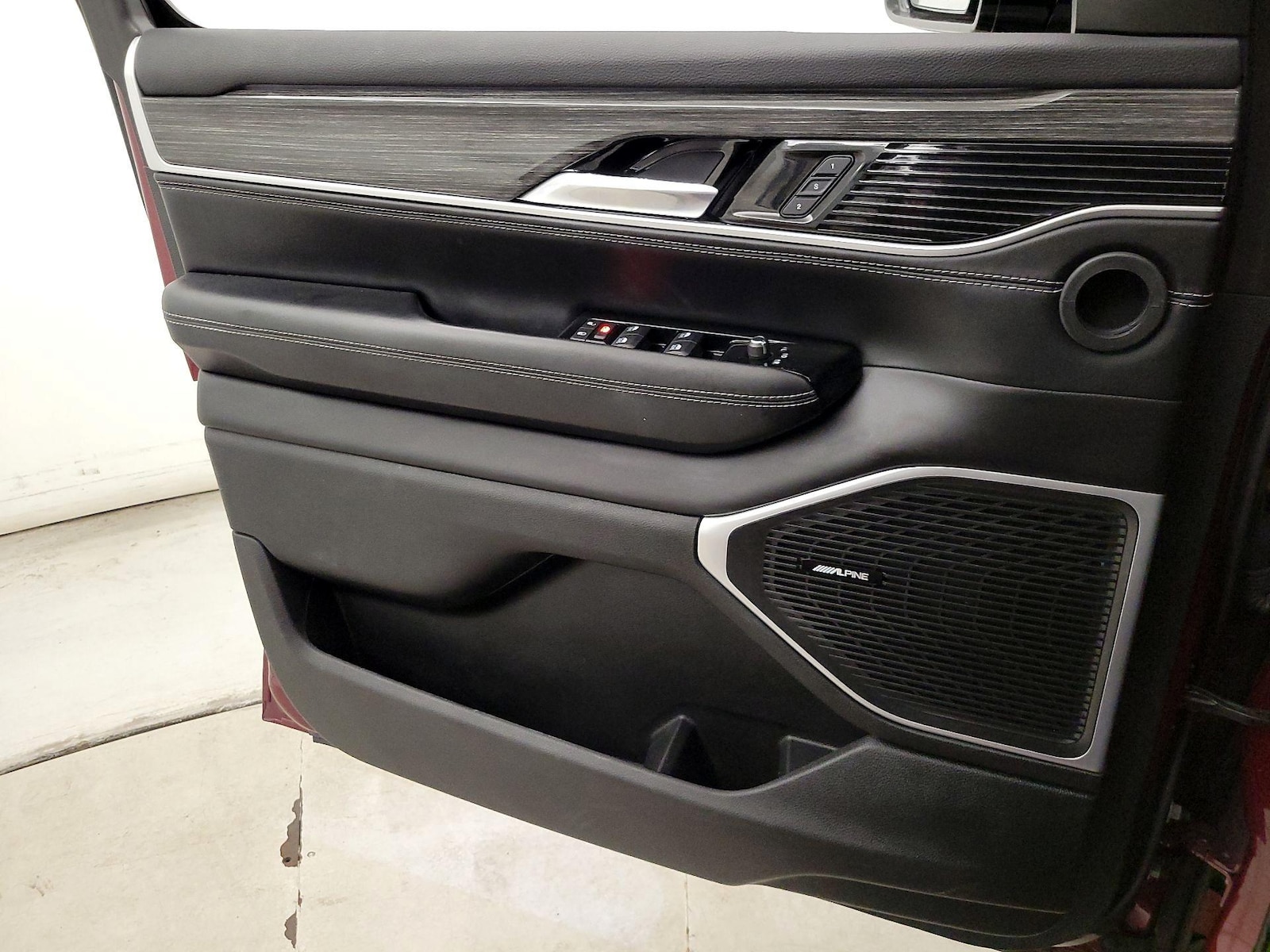 2022 Jeep Wagoneer Series III - Photo 13