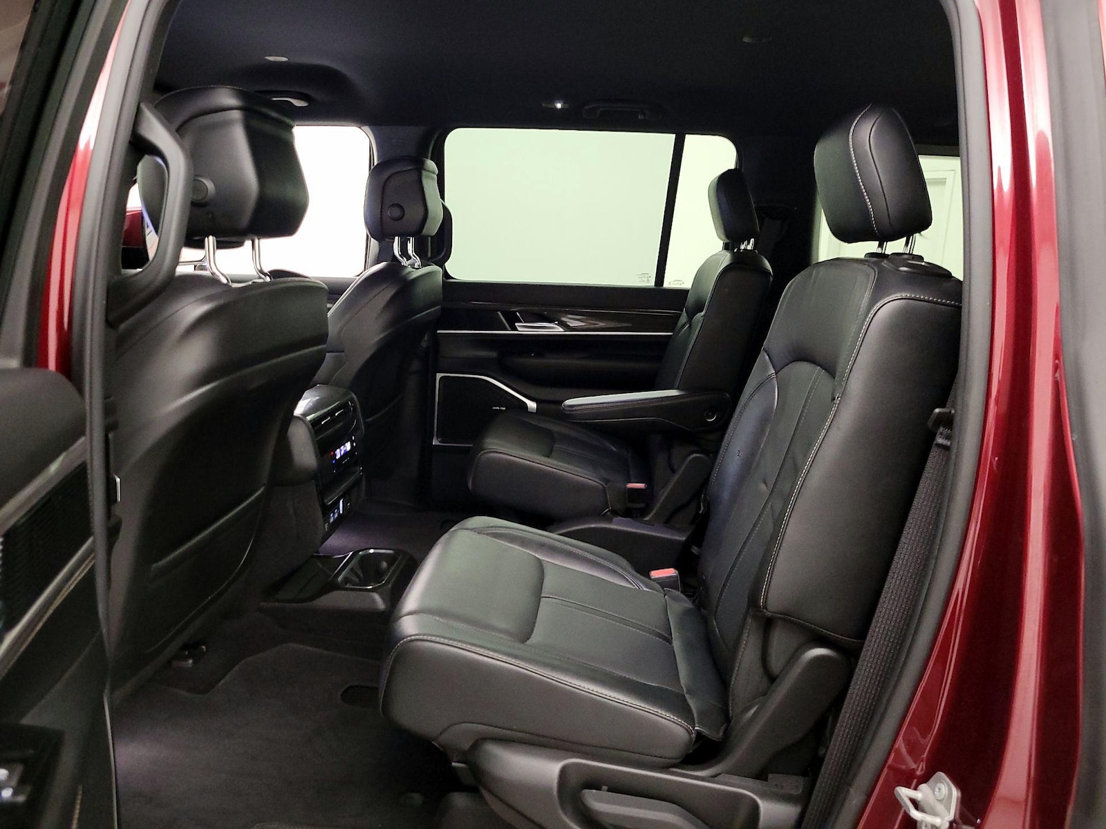 2022 Jeep Wagoneer Series III - Photo 21