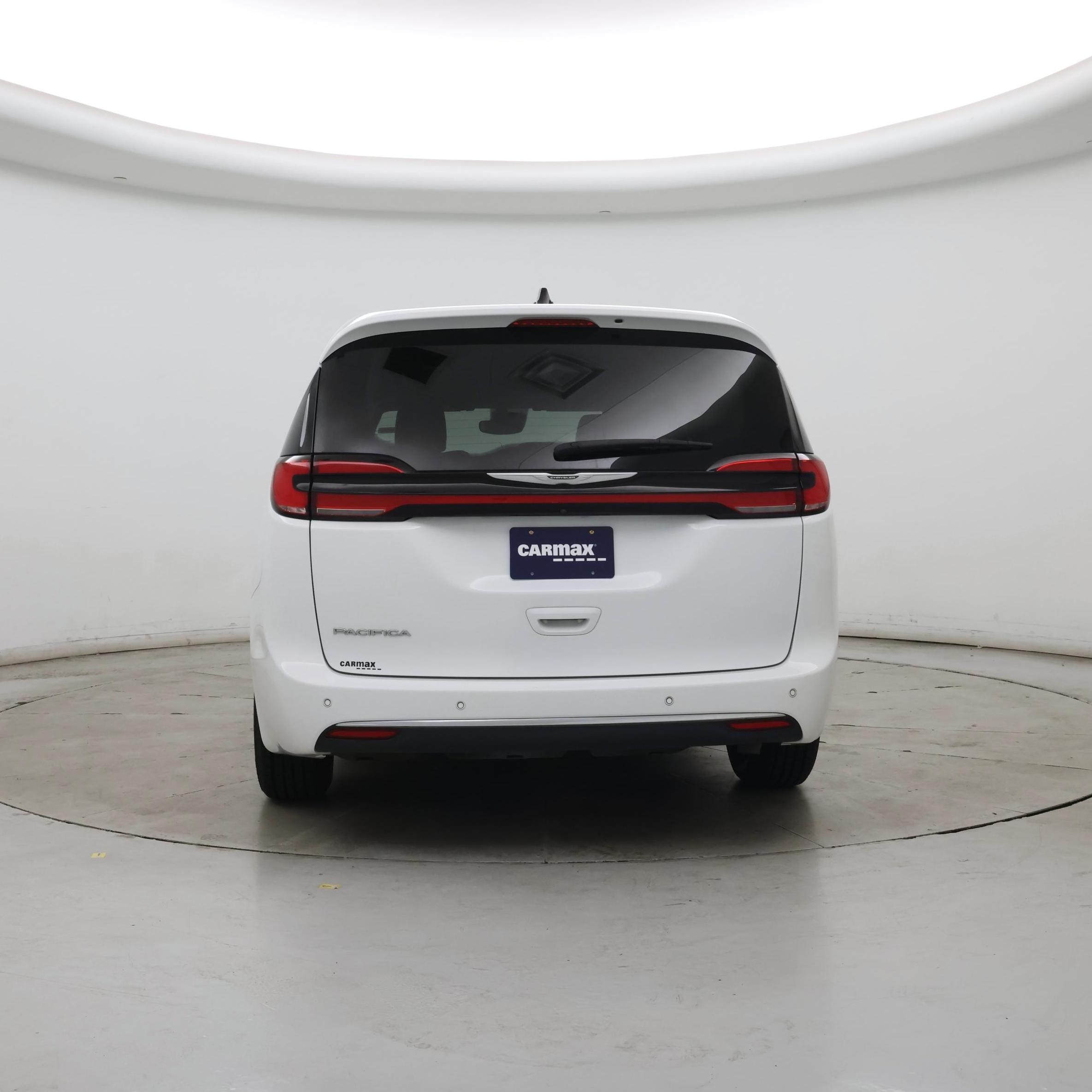 Thumbnail: 2023 Chrysler Pacifica - 6