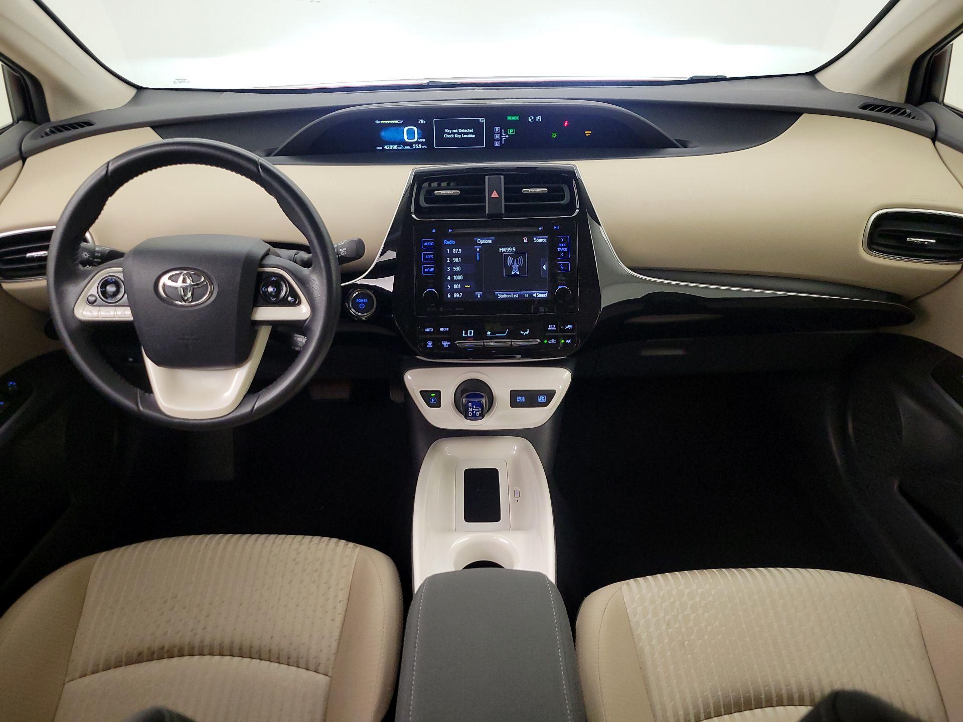 Thumbnail: 2016 Toyota Prius - 9