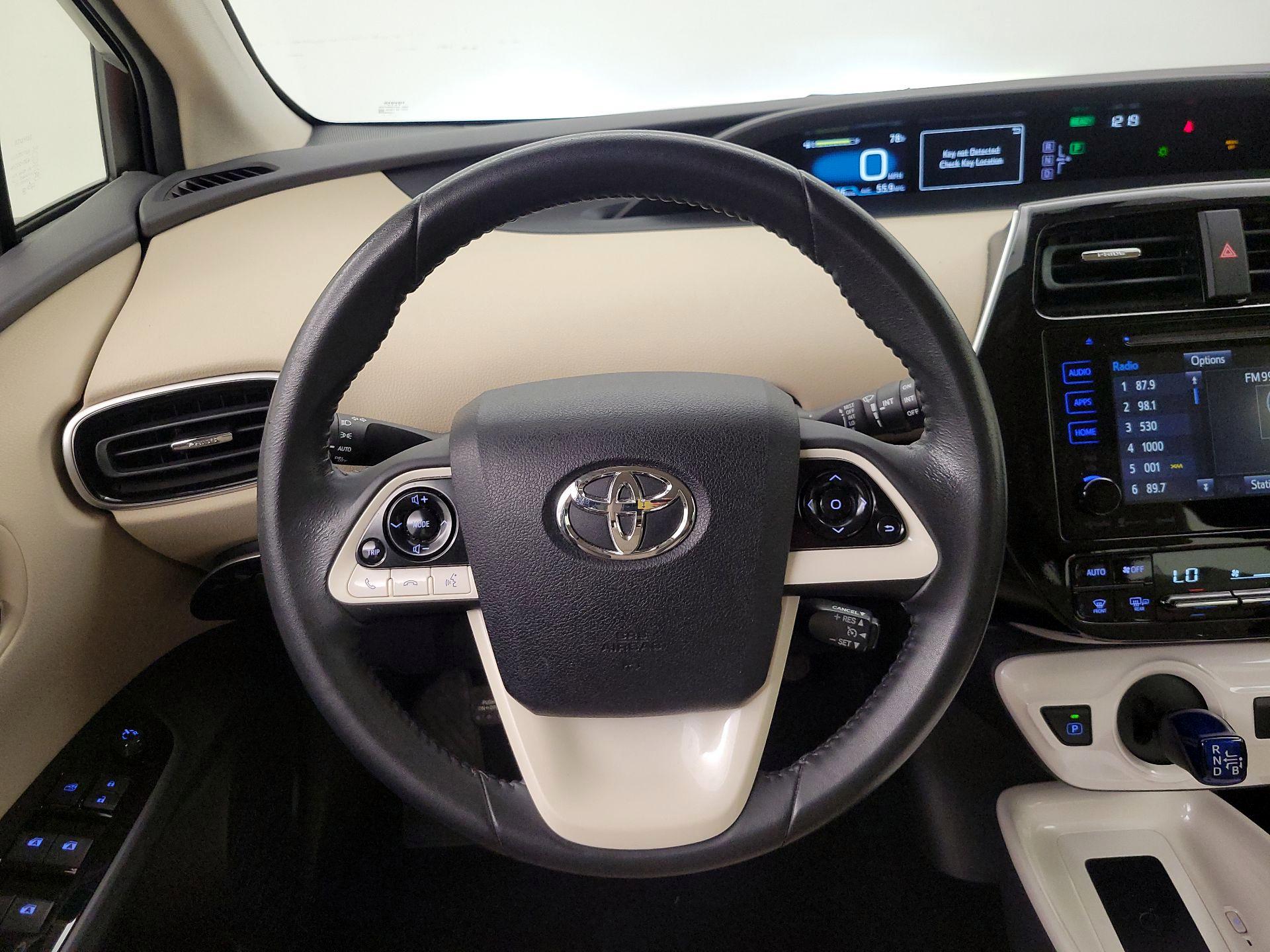 Thumbnail: 2016 Toyota Prius - 10
