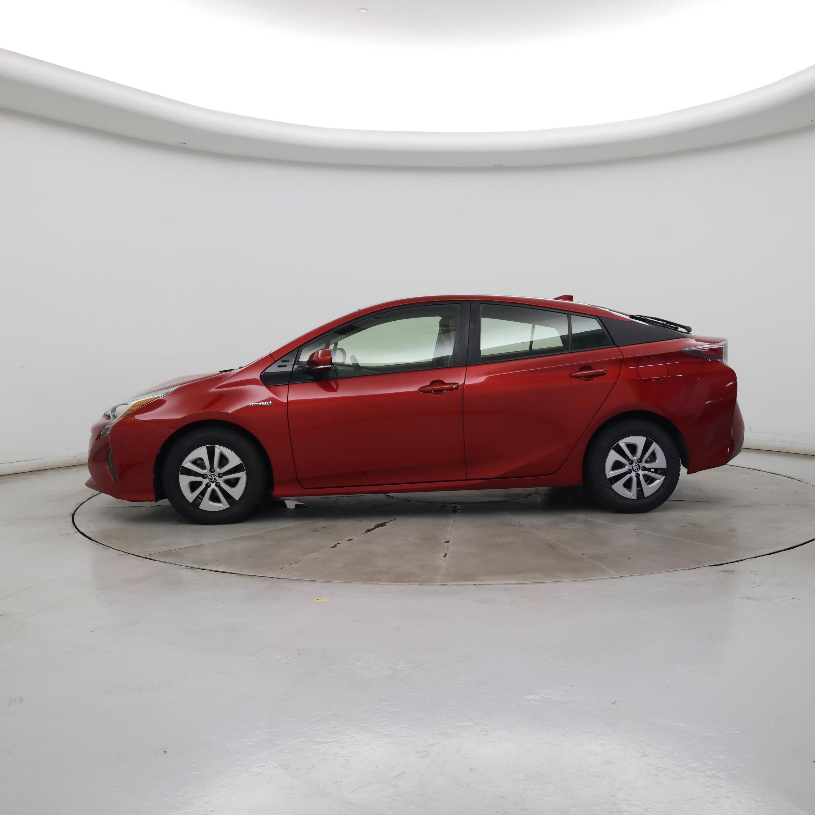 Thumbnail: 2016 Toyota Prius - 3
