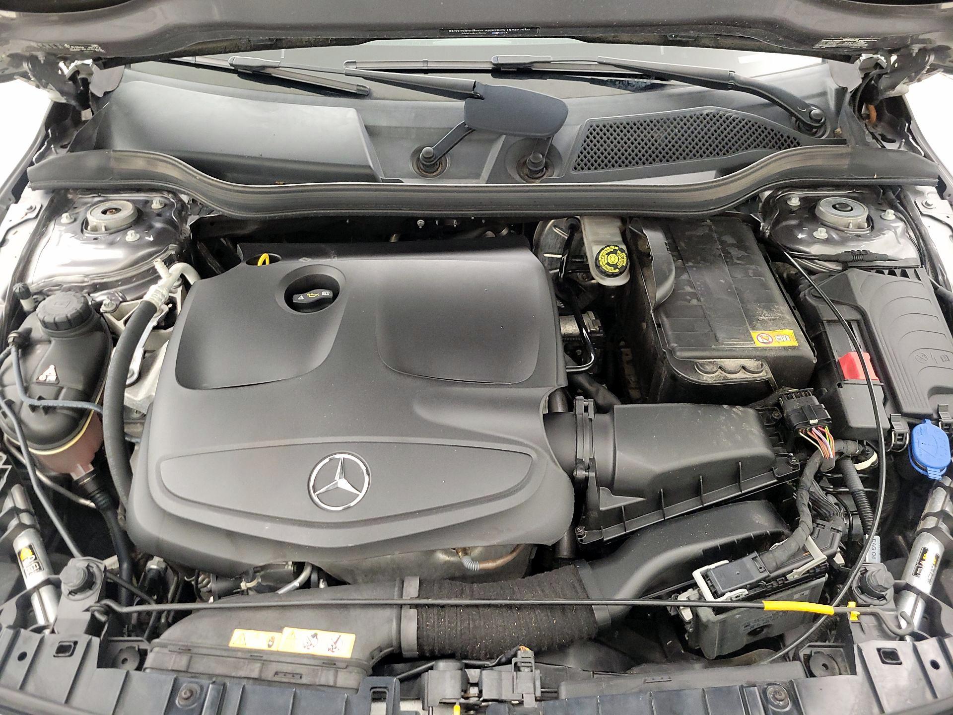 Thumbnail: 2015 Mercedes-Benz GLA - 20