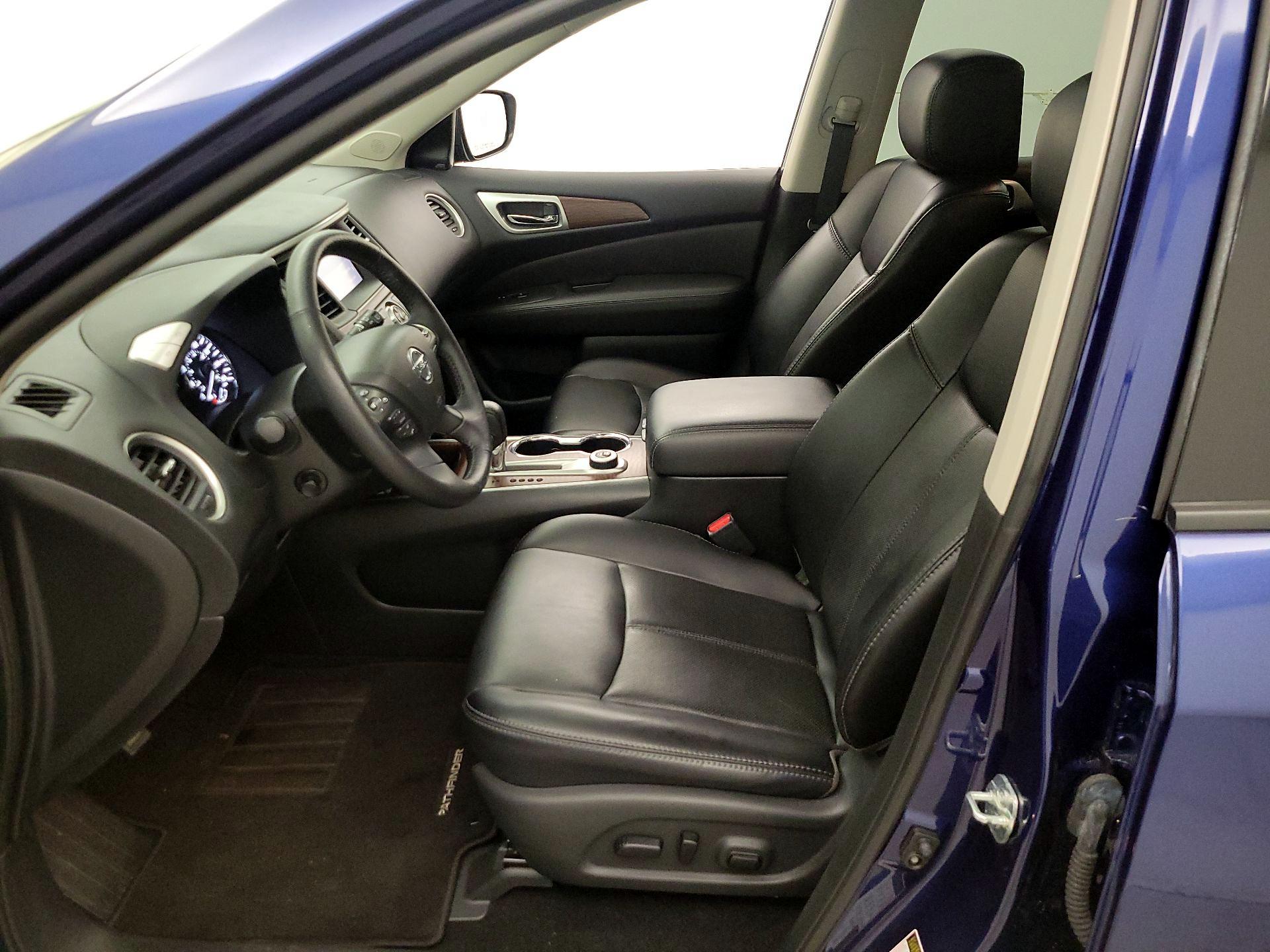 Thumbnail: 2019 Nissan Pathfinder - 11