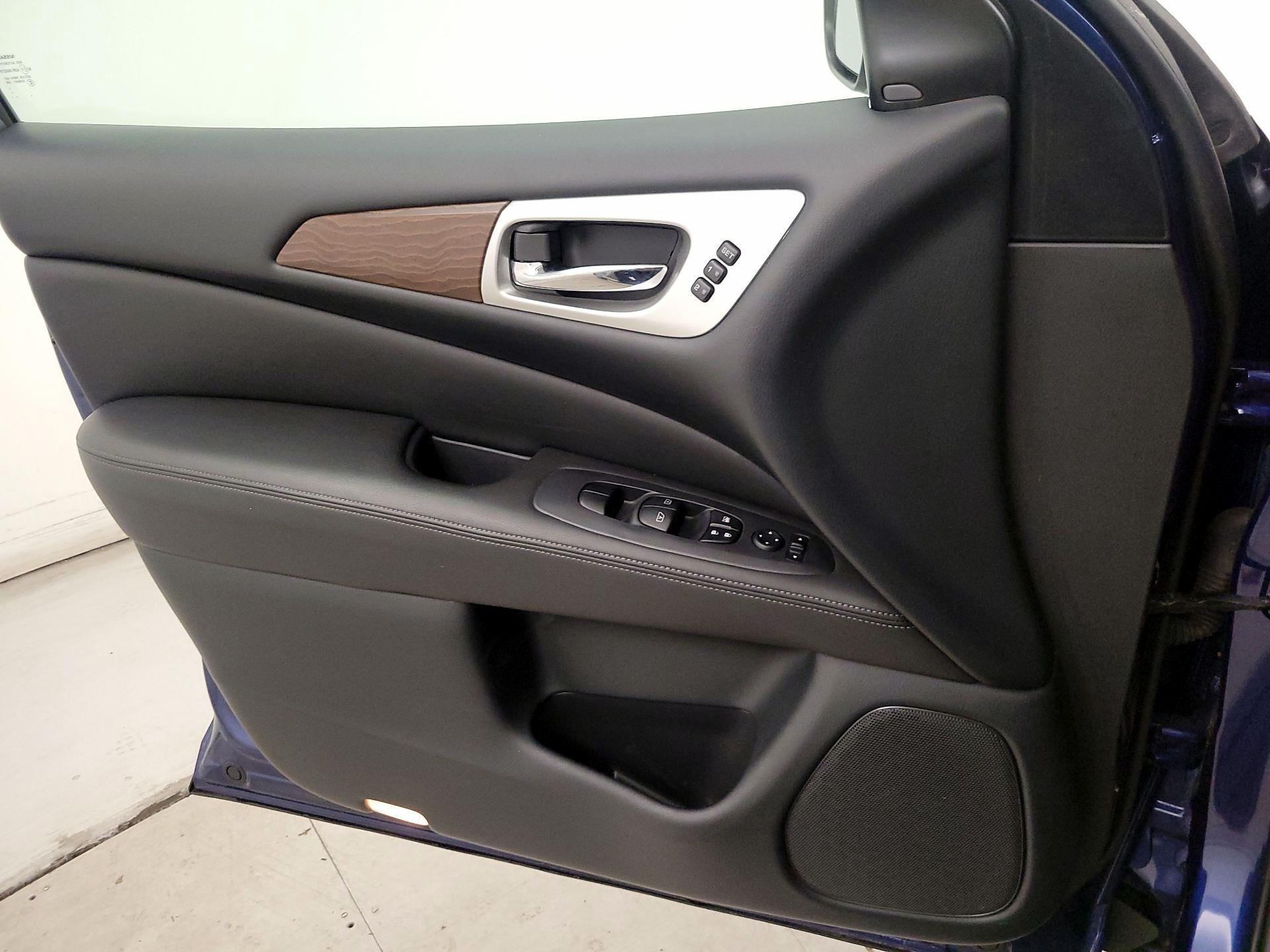 Thumbnail: 2019 Nissan Pathfinder - 12