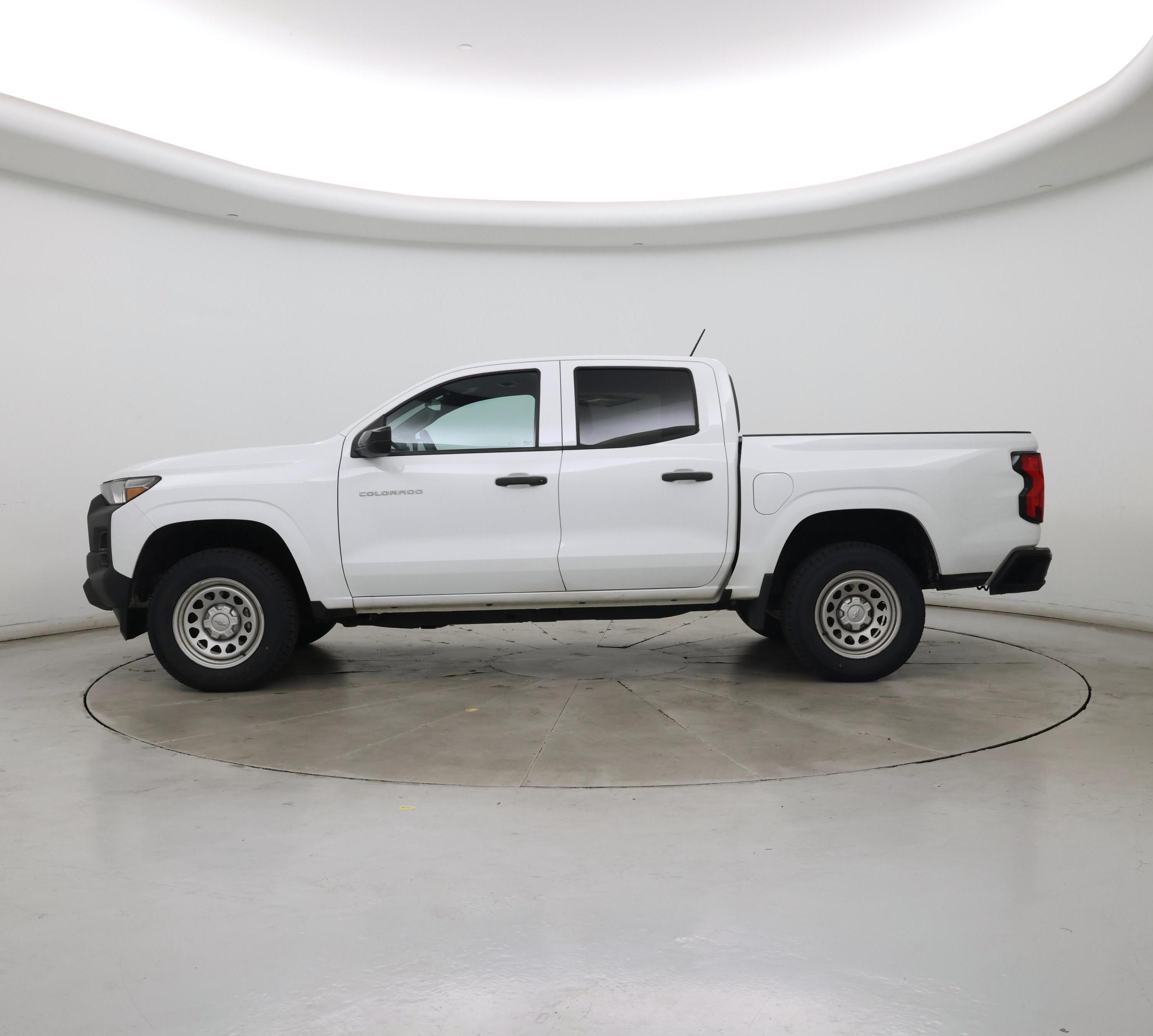 Thumbnail: 2023 Chevrolet Colorado - 3