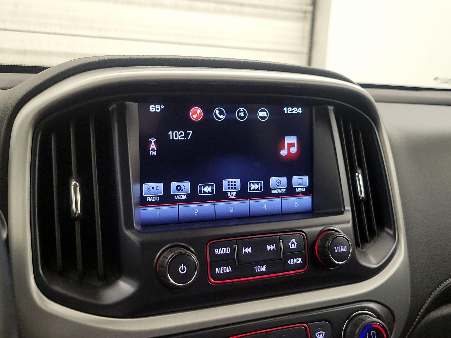 Thumbnail: 2016 GMC Canyon - 16
