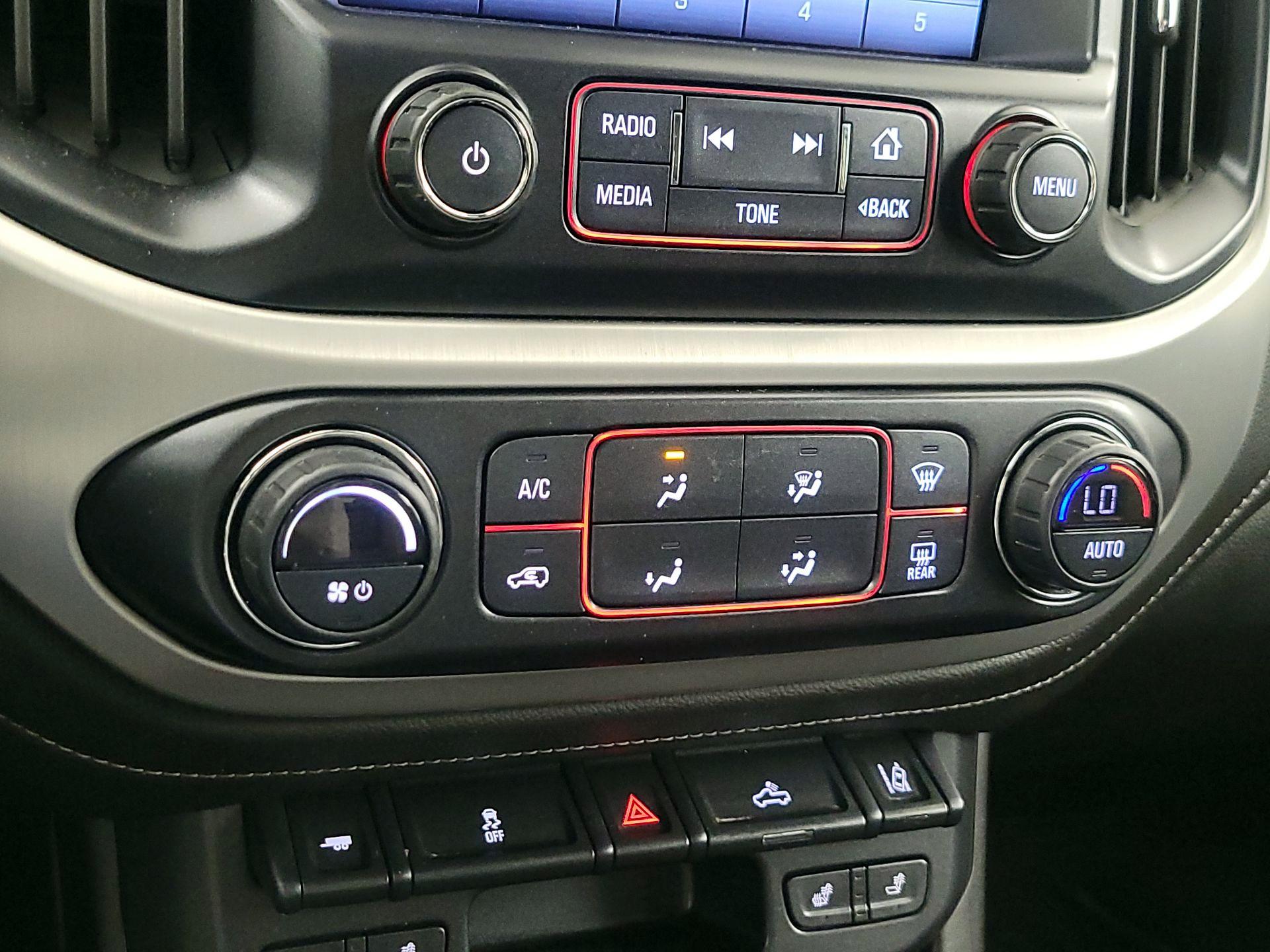 Thumbnail: 2016 GMC Canyon - 17