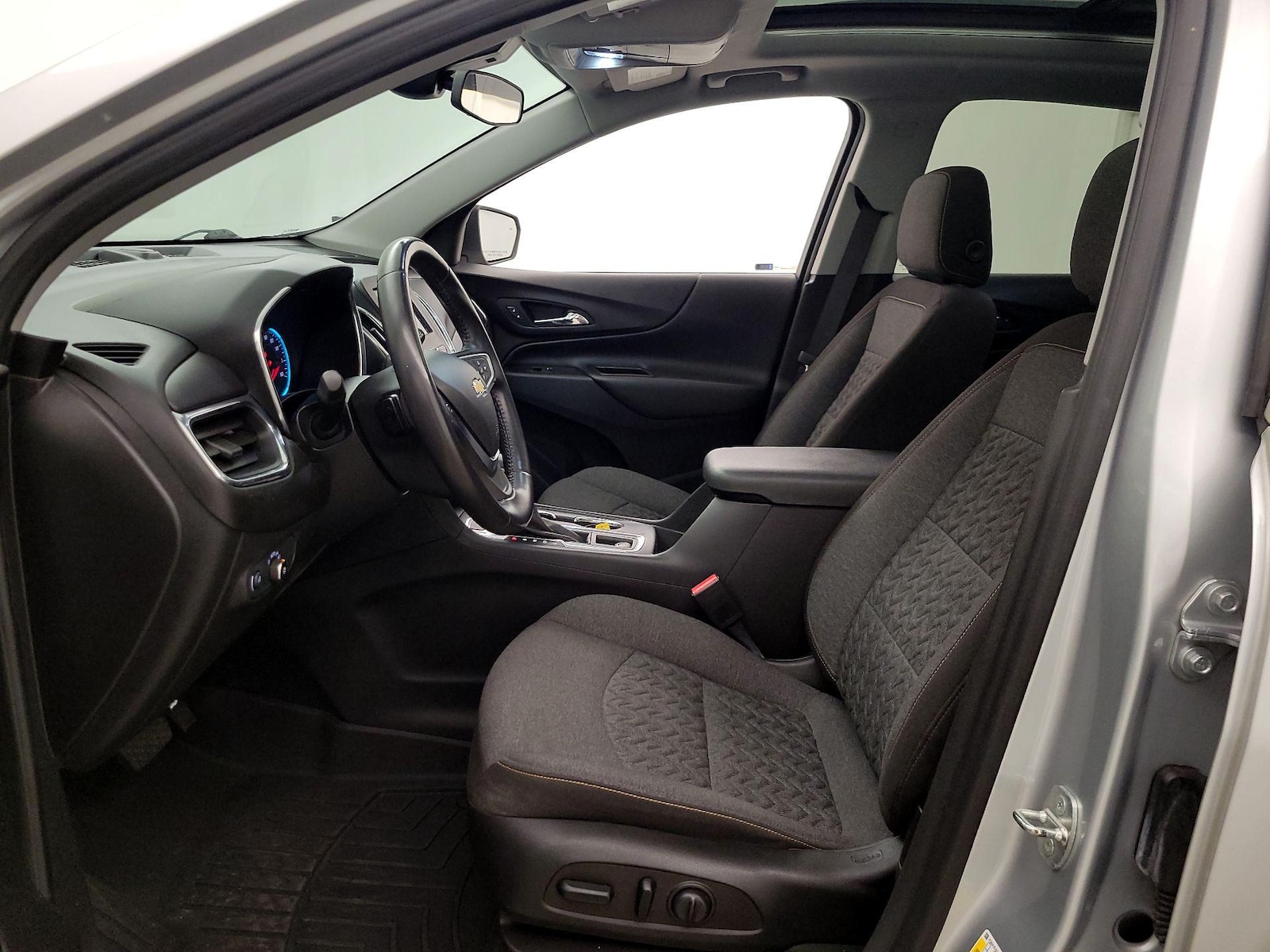 2022 Chevrolet Equinox LT - Photo 12