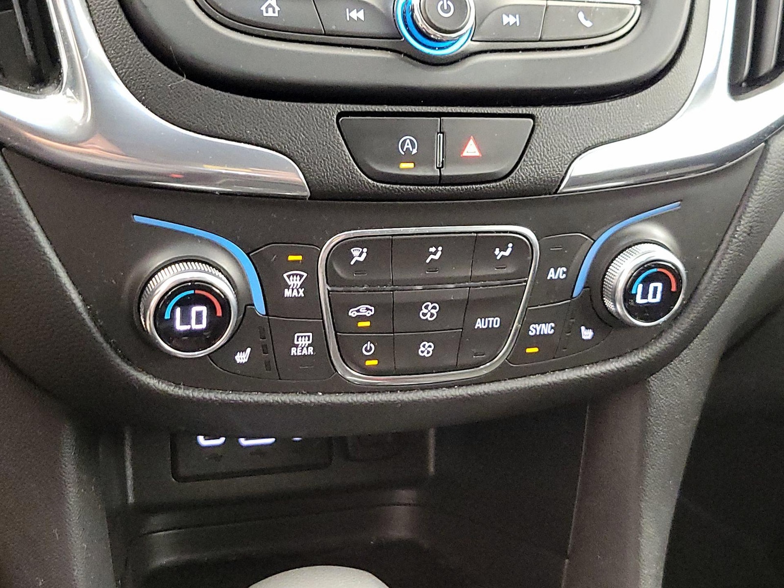 2022 Chevrolet Equinox LT - Photo 17