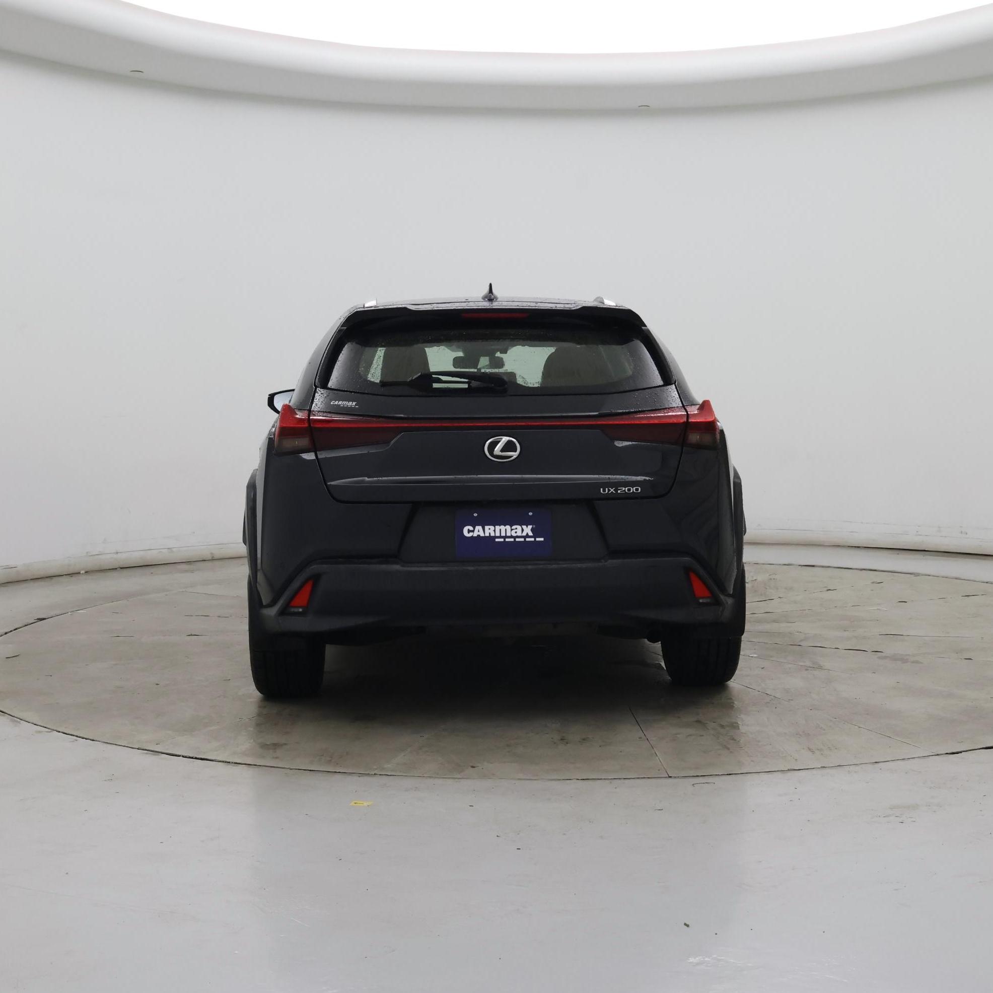 Thumbnail: 2022 Lexus UX - 6