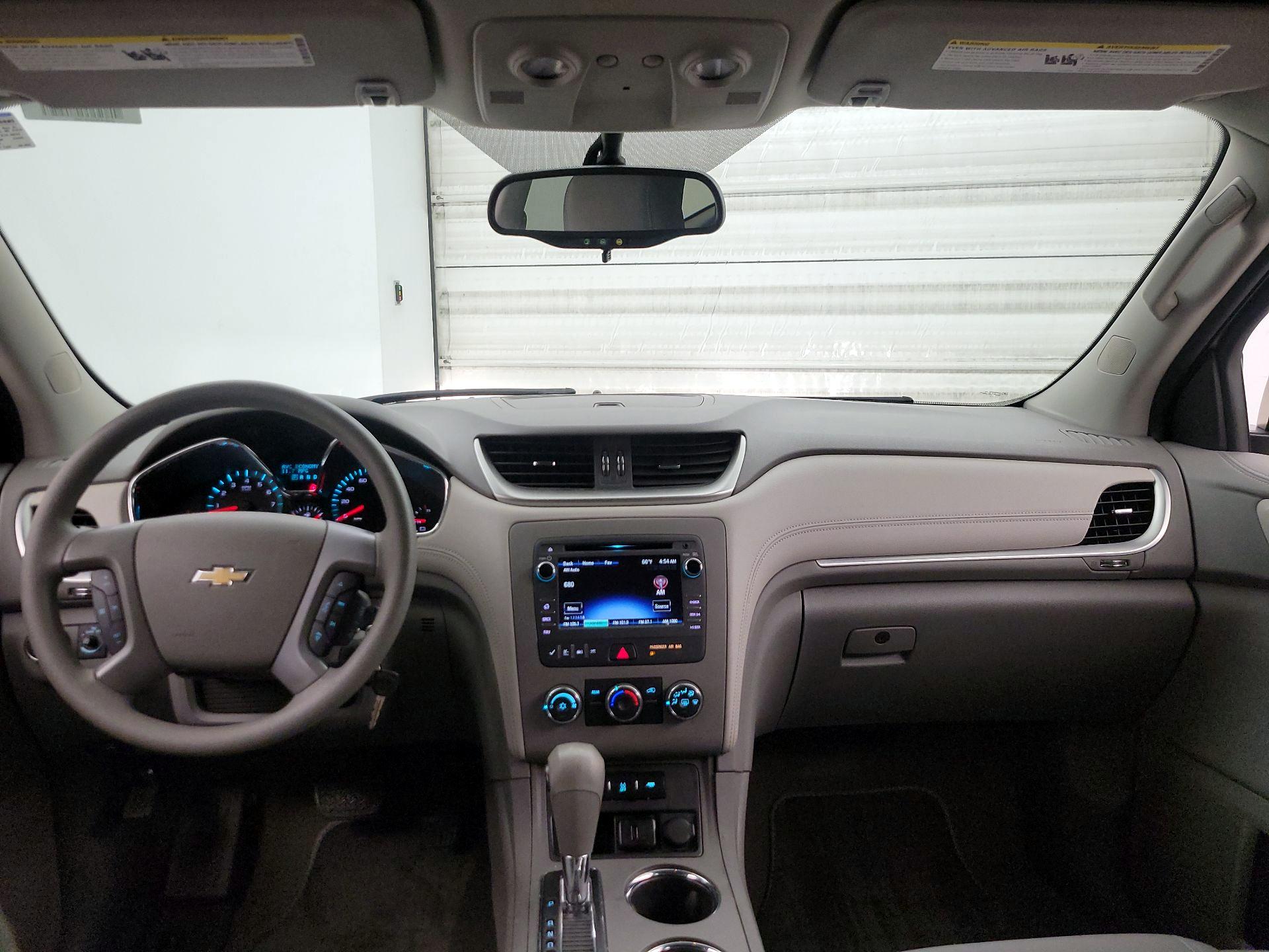 Thumbnail: 2017 Chevrolet Traverse - 9