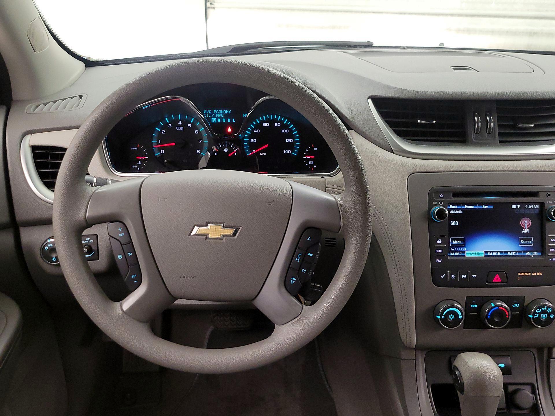 Thumbnail: 2017 Chevrolet Traverse - 10