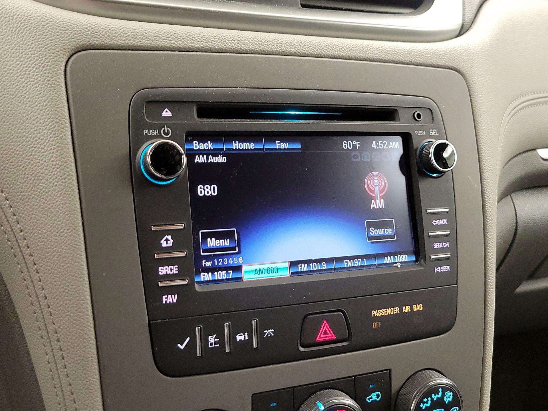 Thumbnail: 2017 Chevrolet Traverse - 15