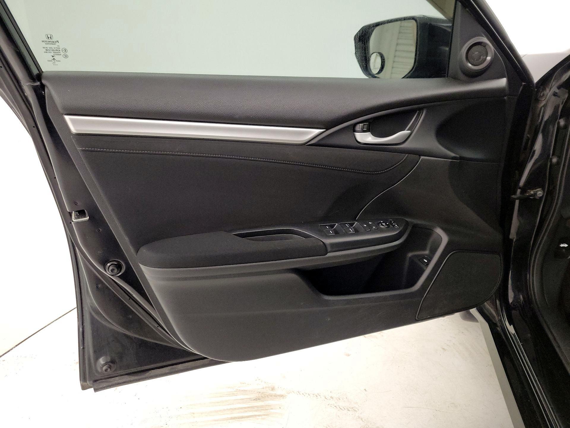 Thumbnail: 2017 Honda Civic - 12